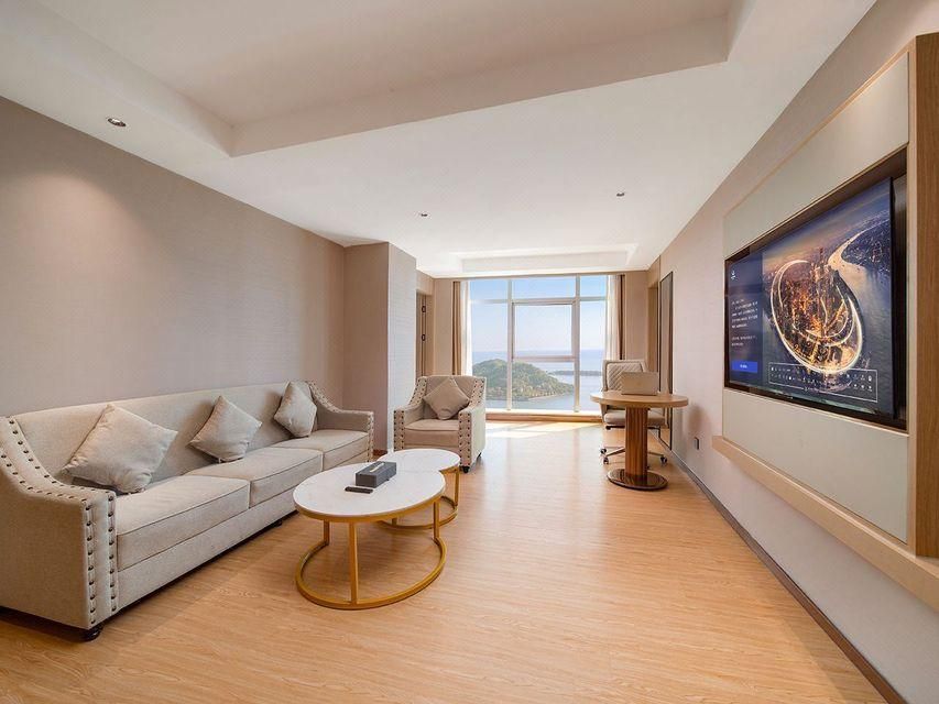 Vienna Hotel Guangdong Shanwei Emerald Bay Suite with View 3