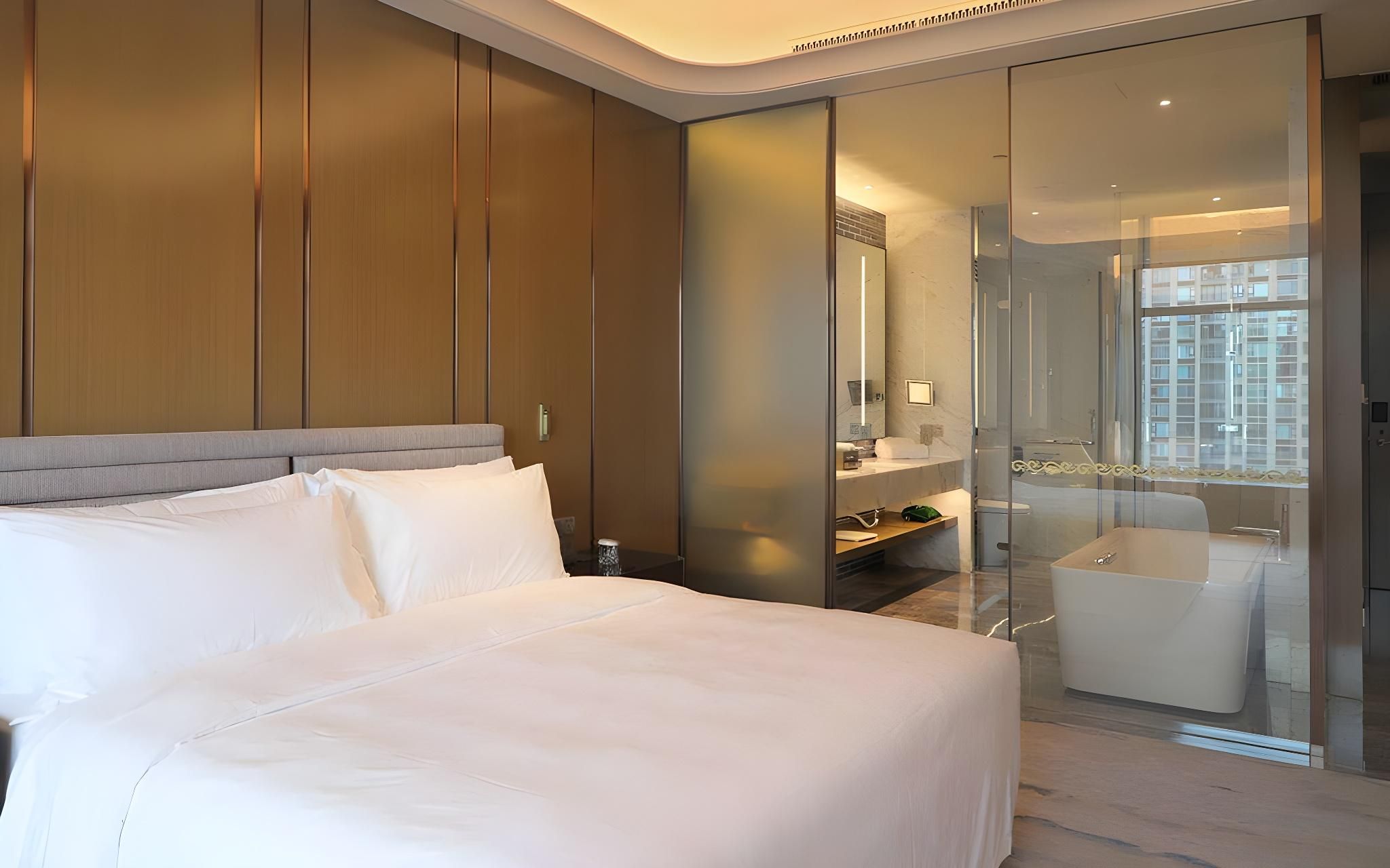 Deluxe Garden-view Double Room