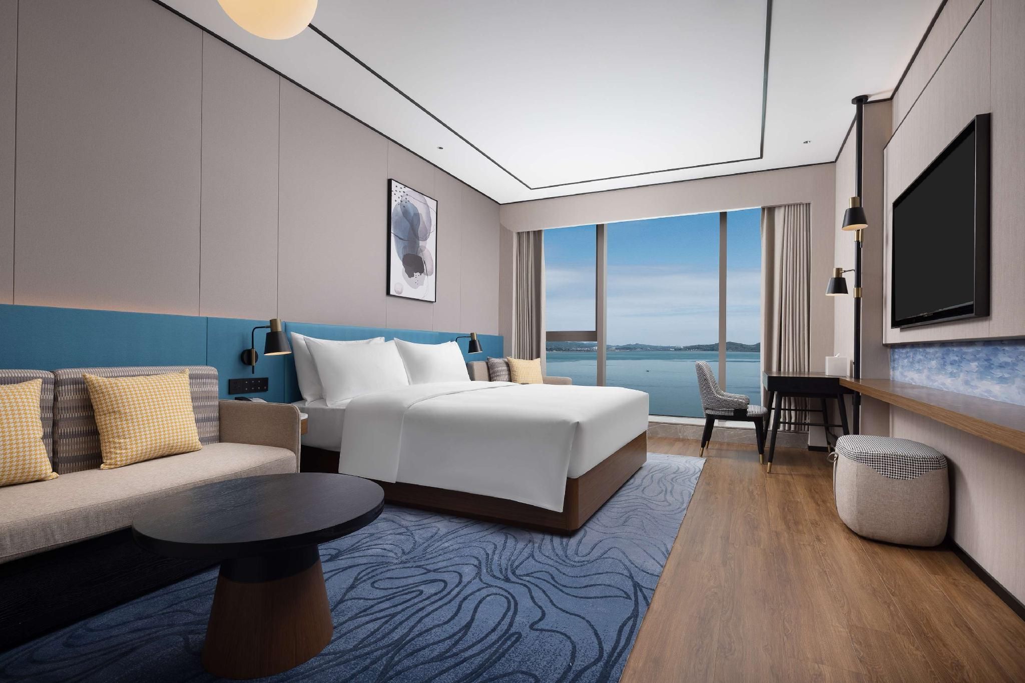 King Guest Room with Sea View