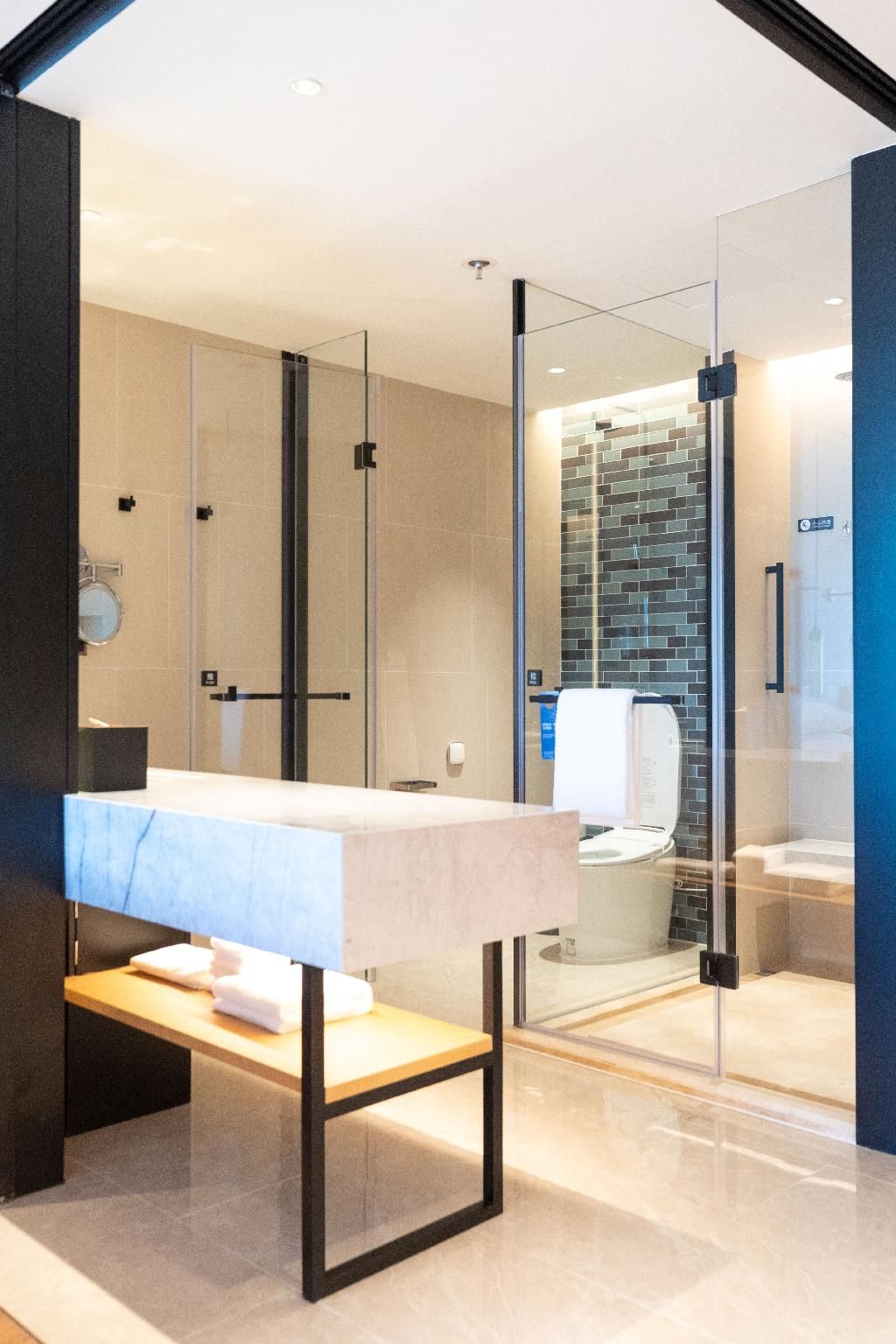 Deluxe, Guest room, 2 Double, City view