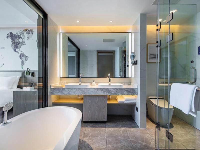 Premier Suite 
