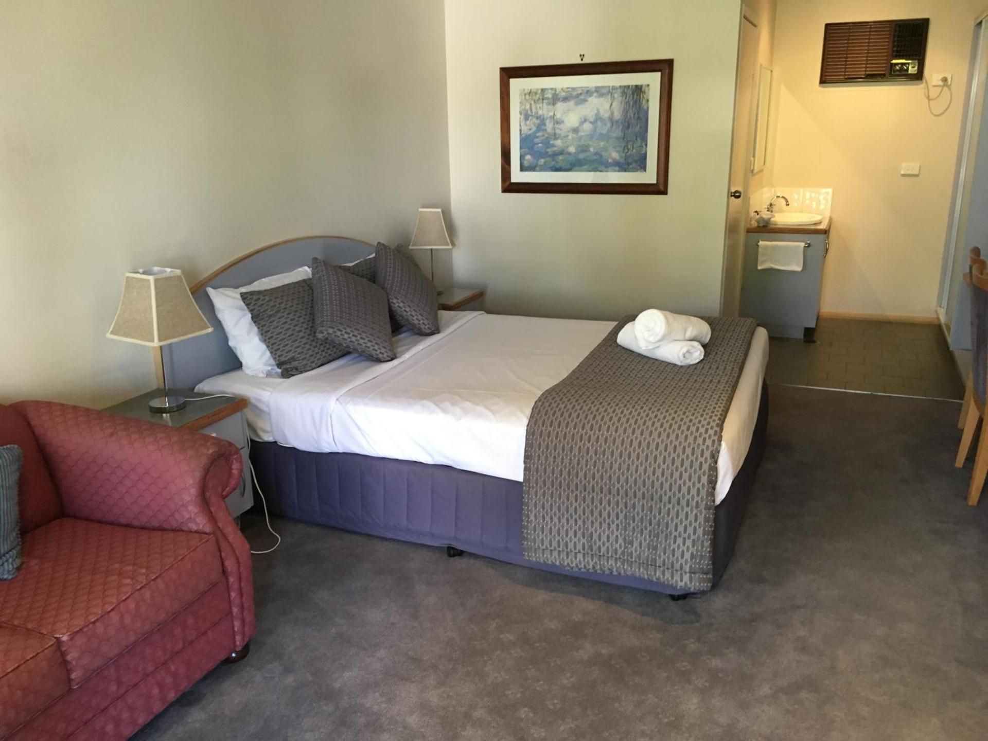 King Suite with Spa Bath