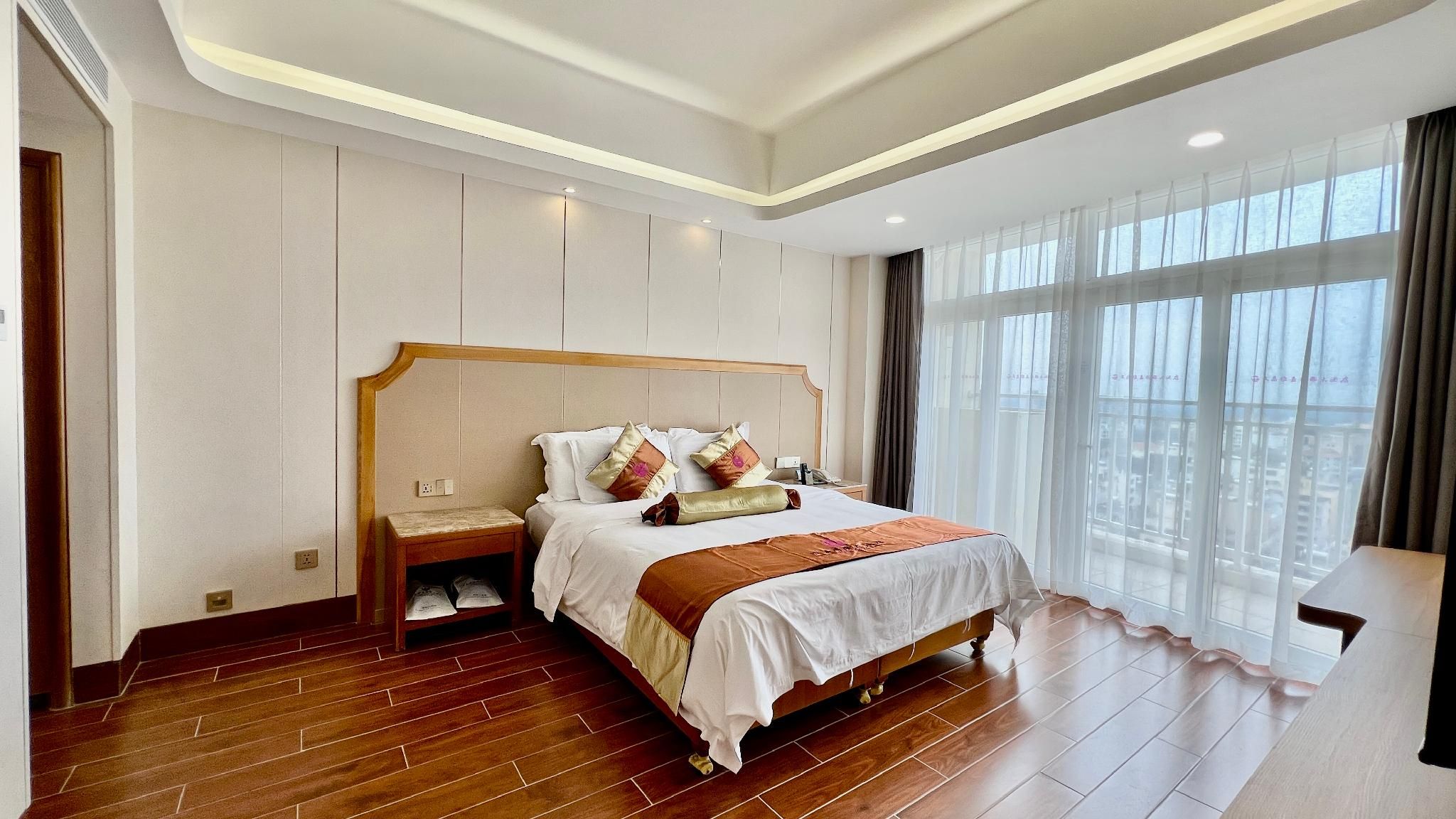 Deluxe Suite