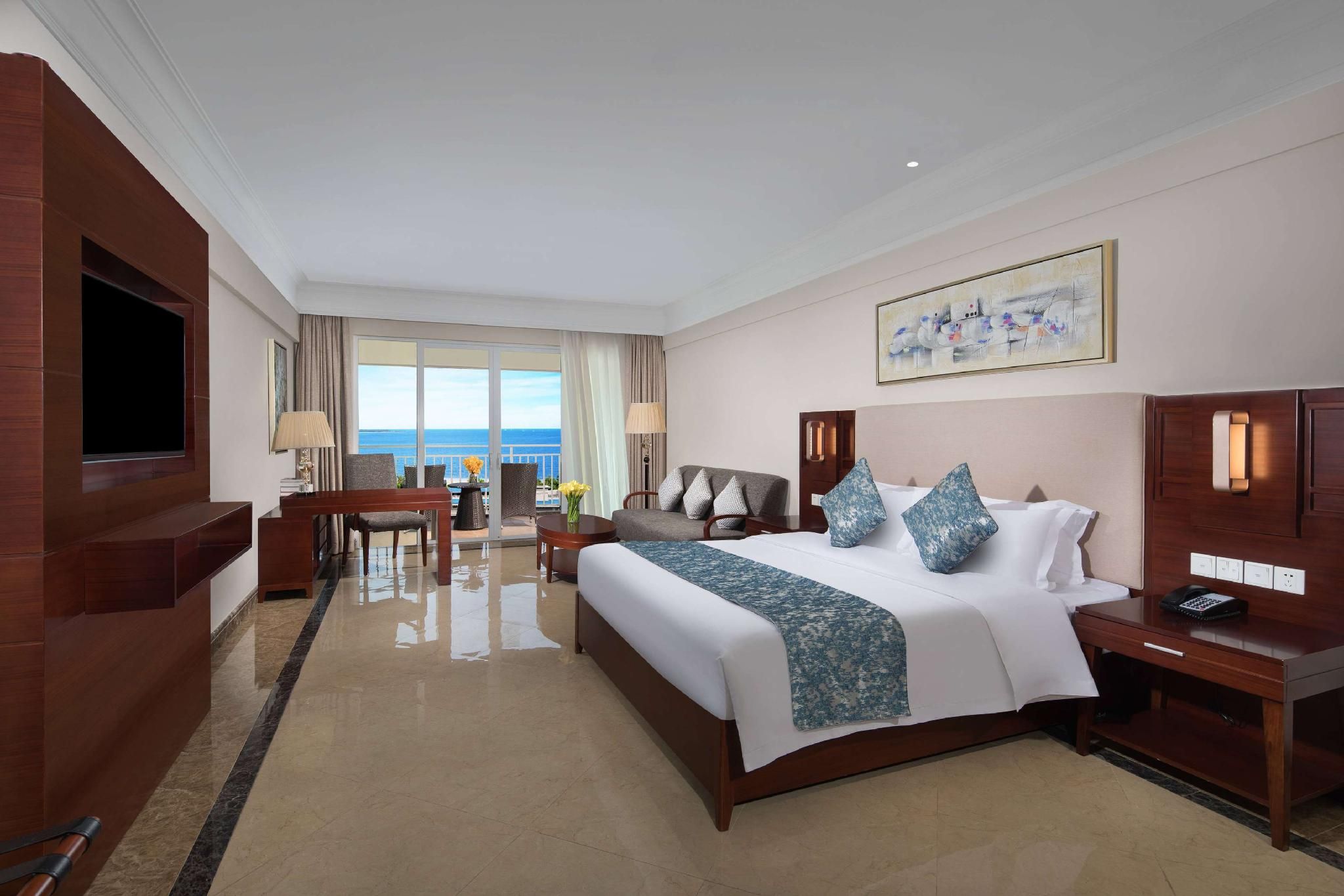 Wyndham Garden Wenchang Nanguo 180-Degree Ocean-View King Room, Sunrise View