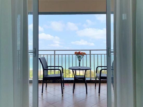 180-Degree Ocean-View Twin Room, Sunrise View