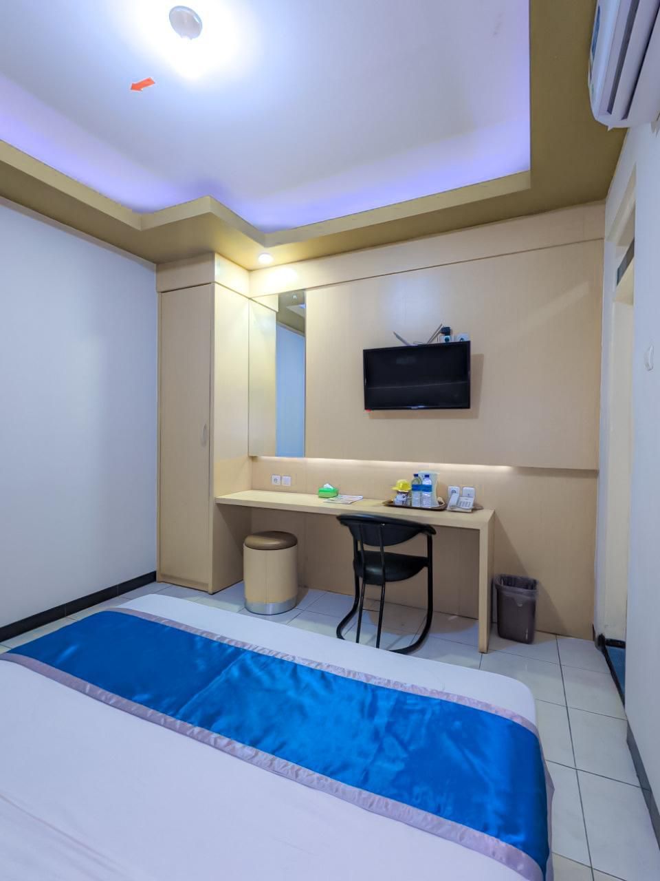 Hotel Gajah Mada Deluxe Room with Breakfast 3