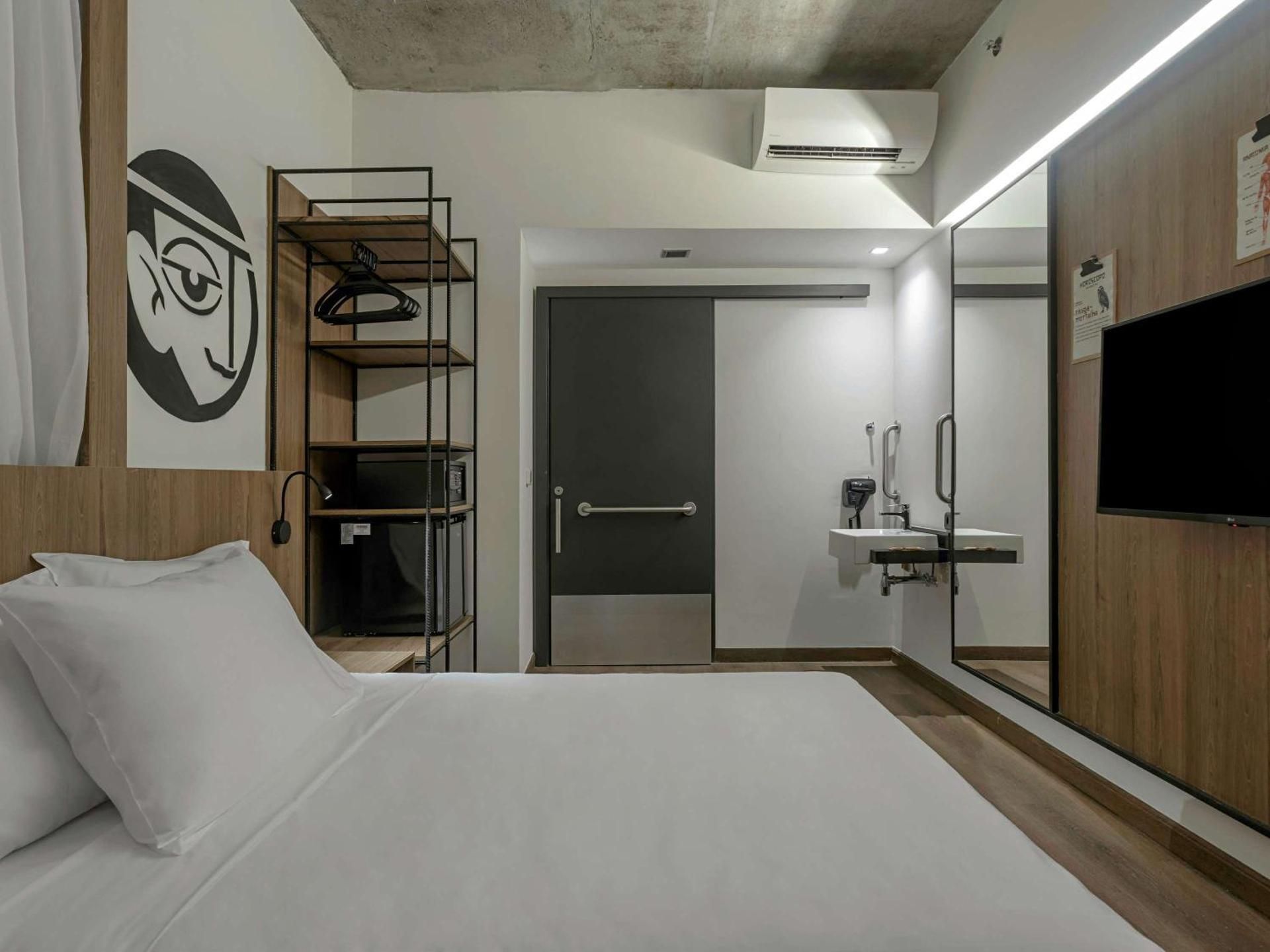 Accessible Room With 1 Double Bed