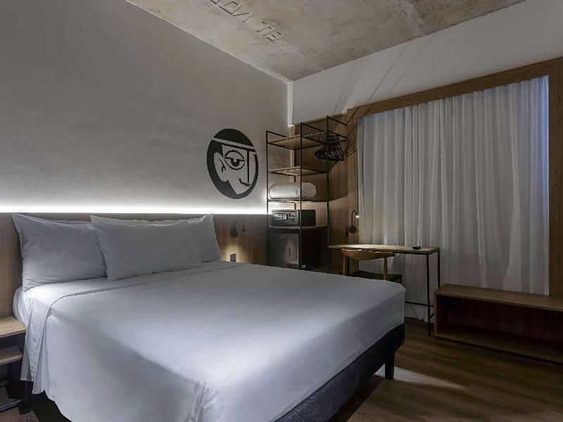 Standard Room - 1 Double Bed