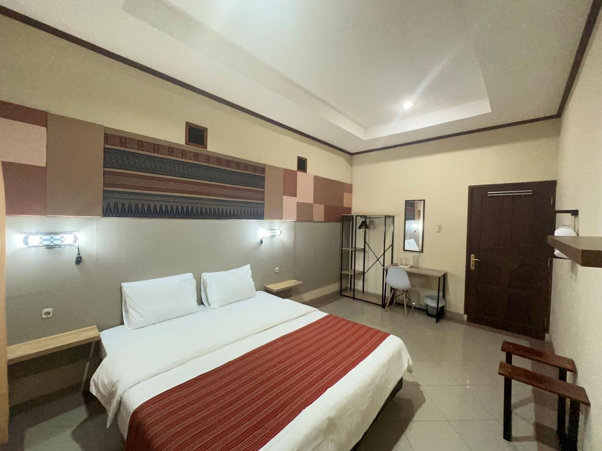 Double Room with Shared Bathroom