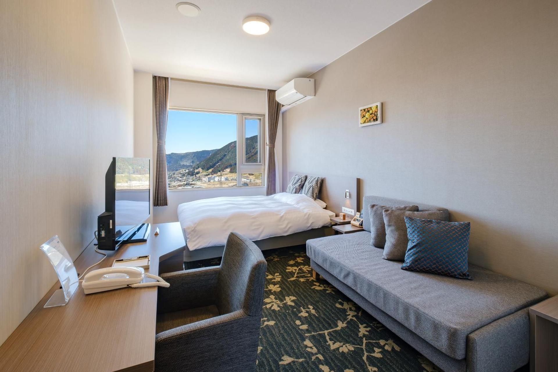 Double Room with Mountain View