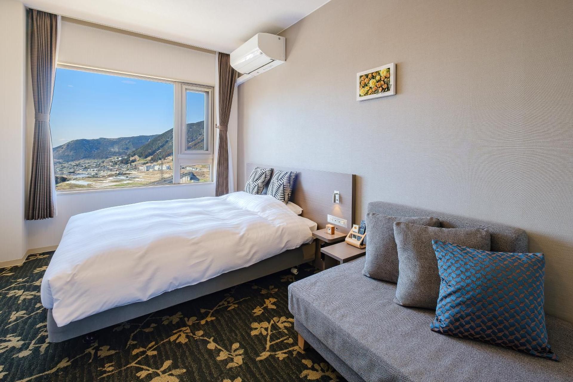 Double Room with Mountain View