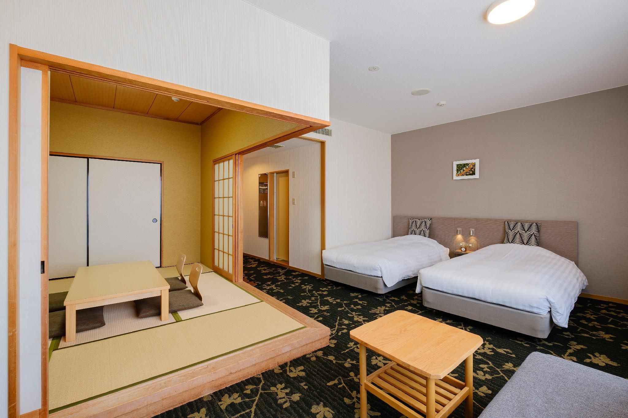 Japanese Western Style Room for 5 People