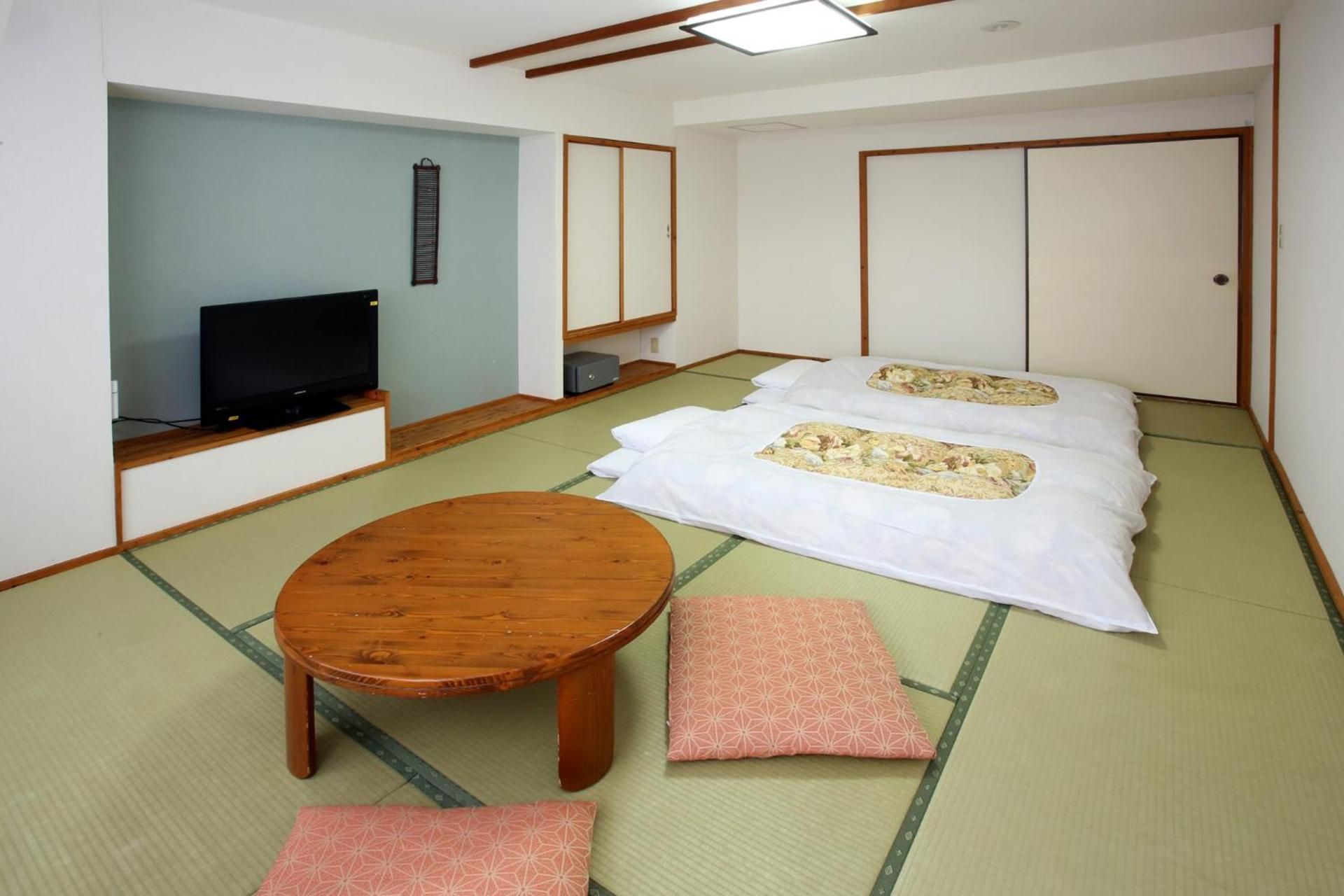 Japanese-Style Room