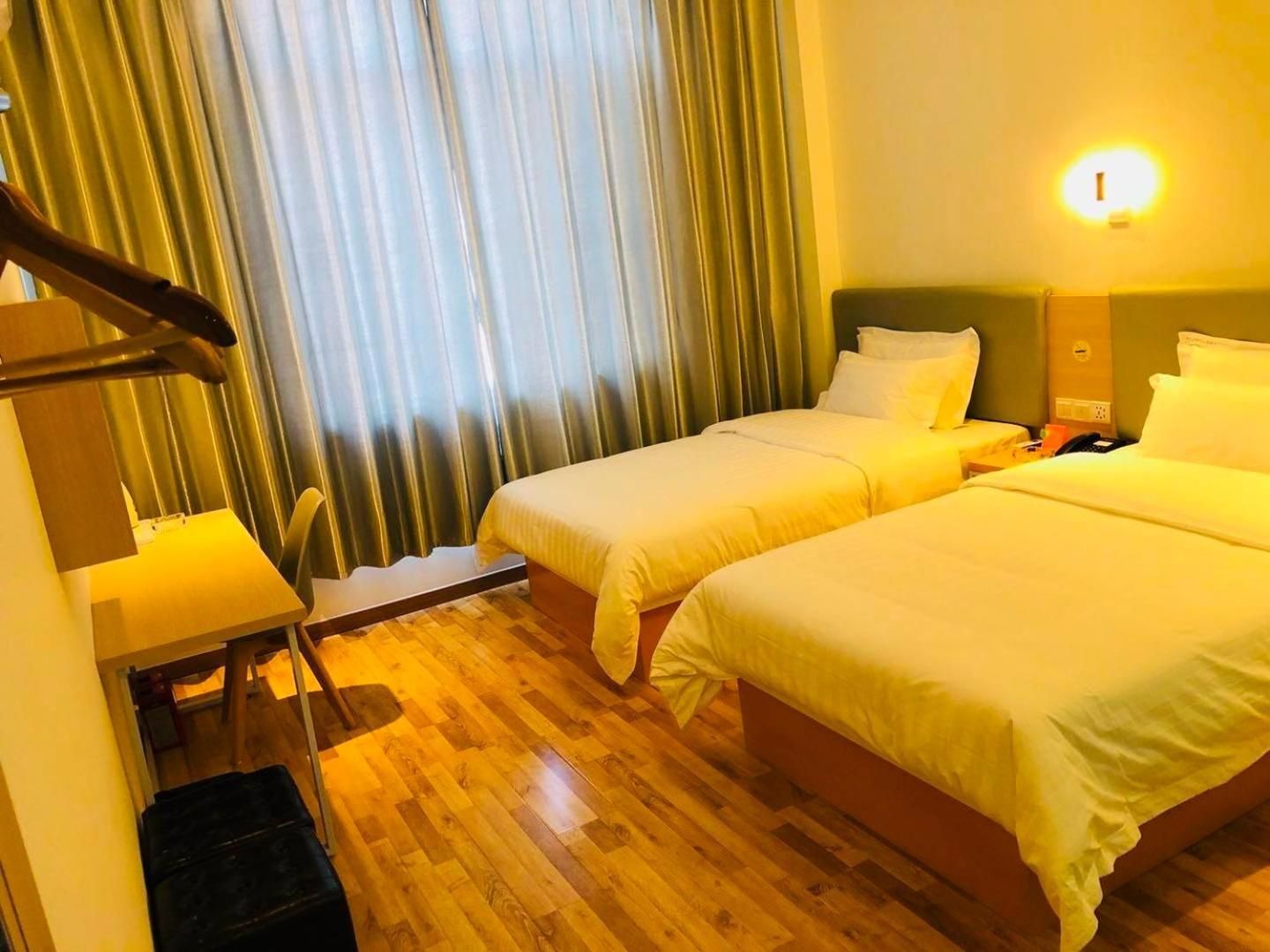 Business Double Bed Room