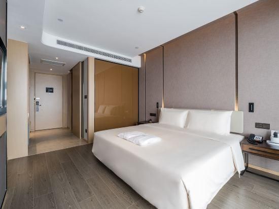 Executive room, Guest room, 1 Queen