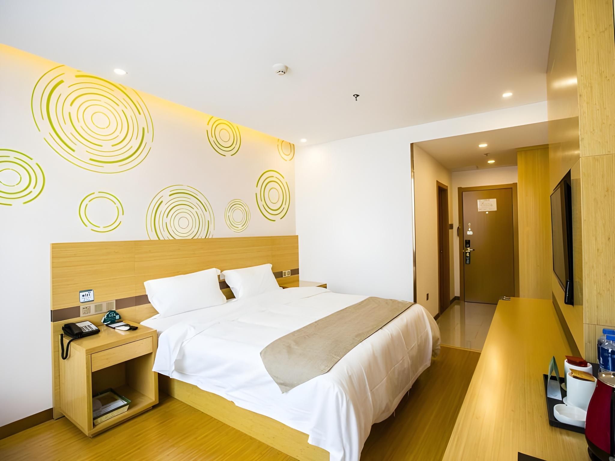 GTR - Guest Room with One 1.8M Bed