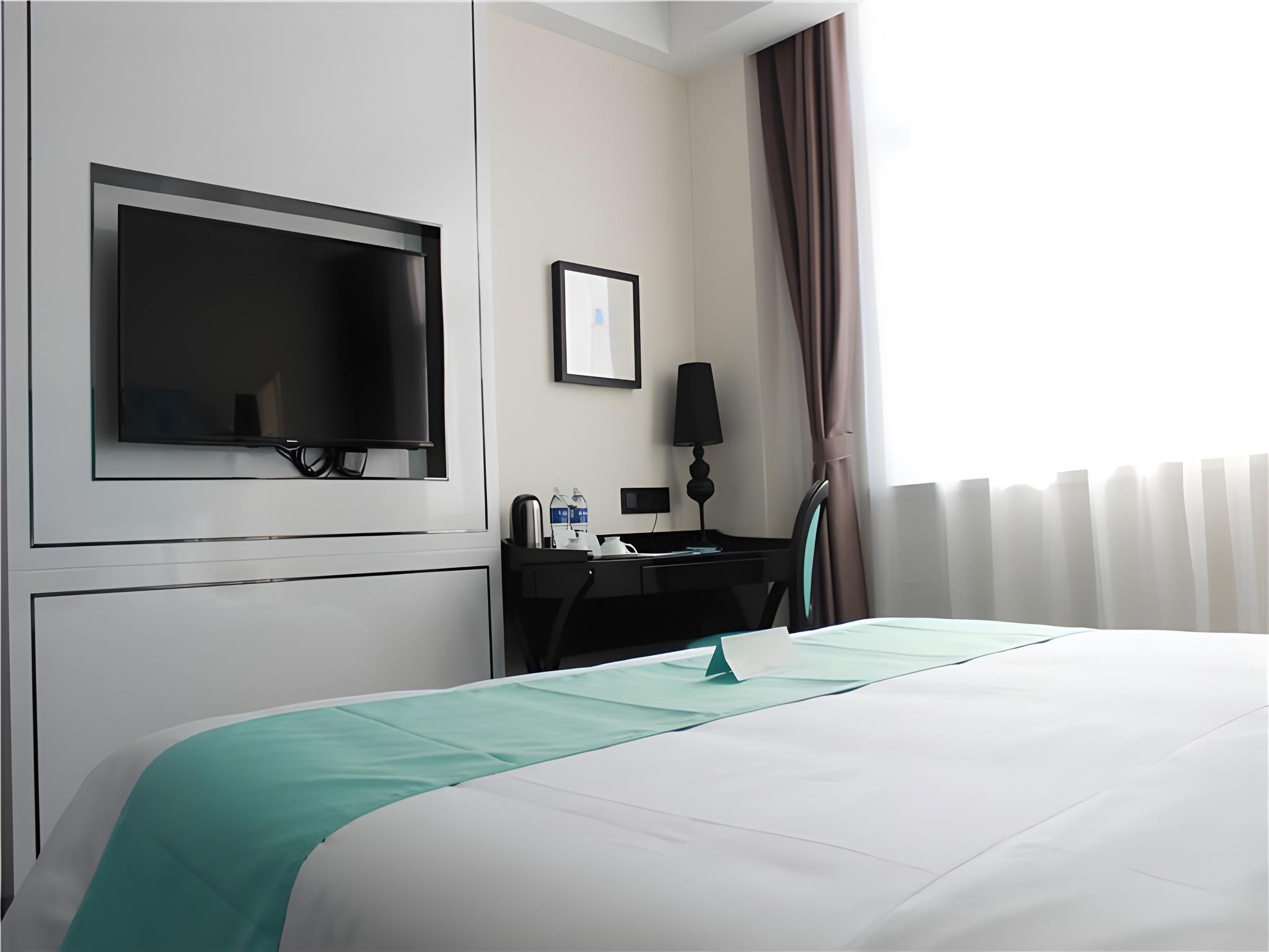 Xana - Superior Bed Room