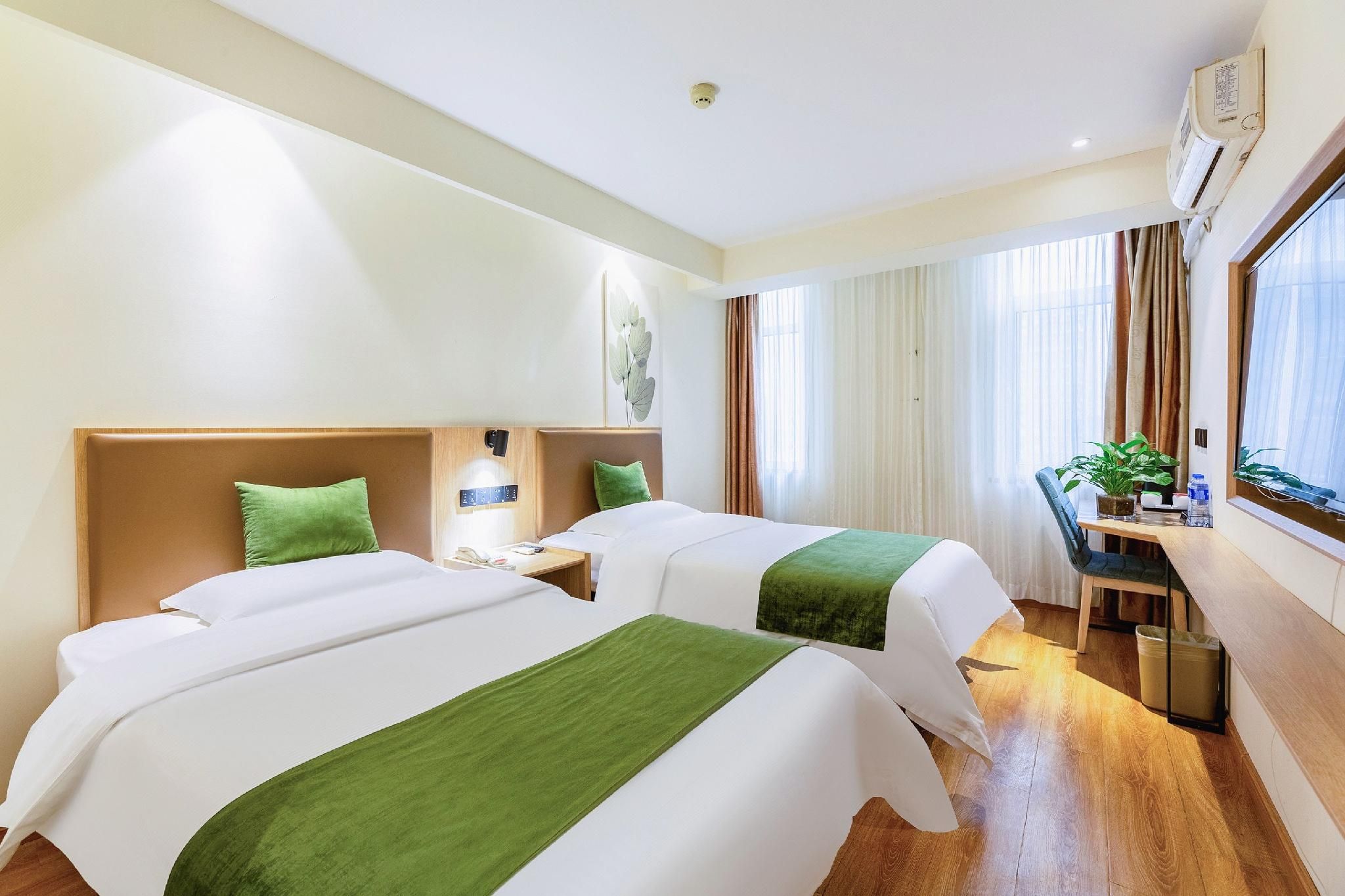 2 Bed Twin Superior Room