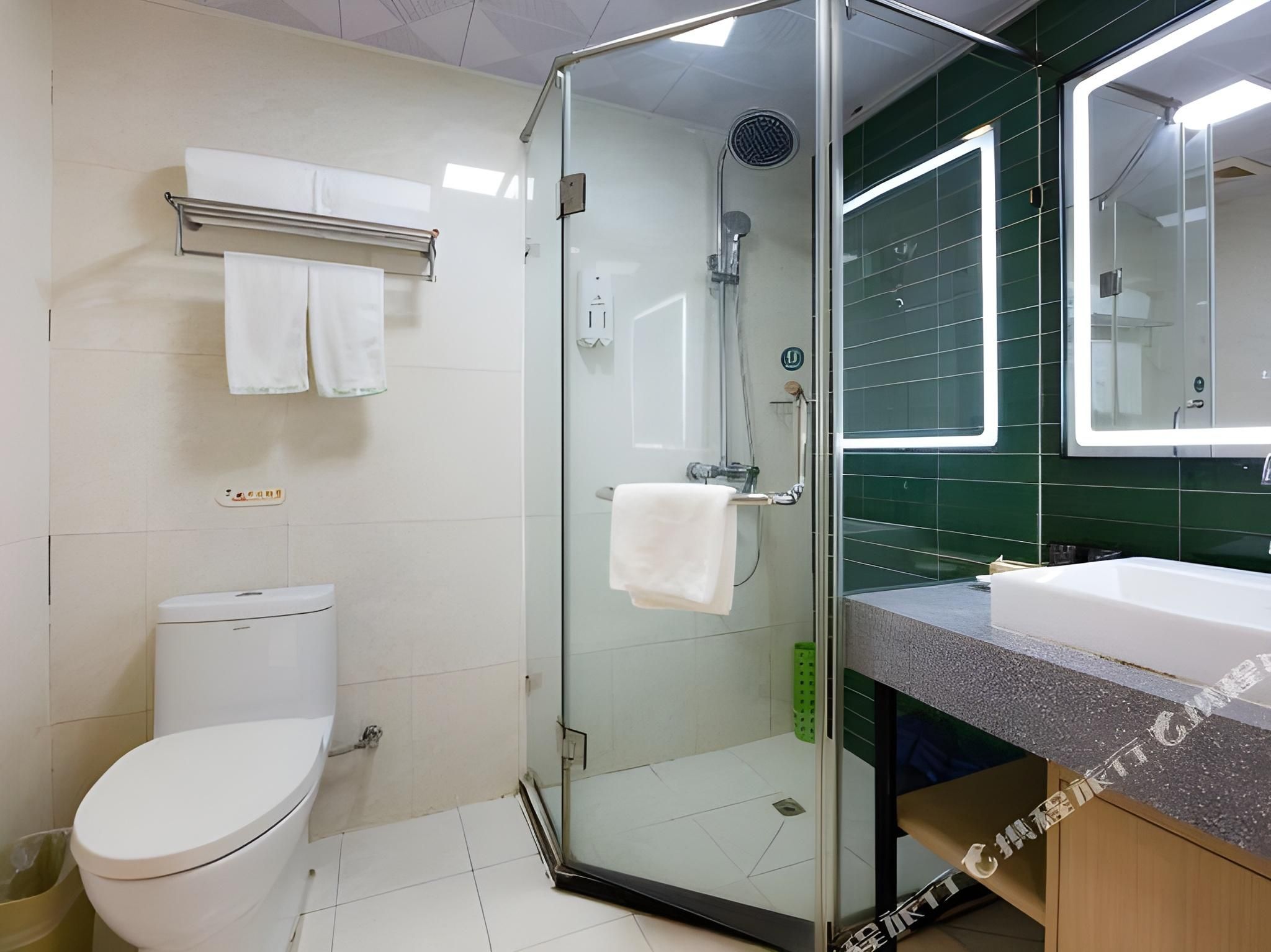 Queen Room with View