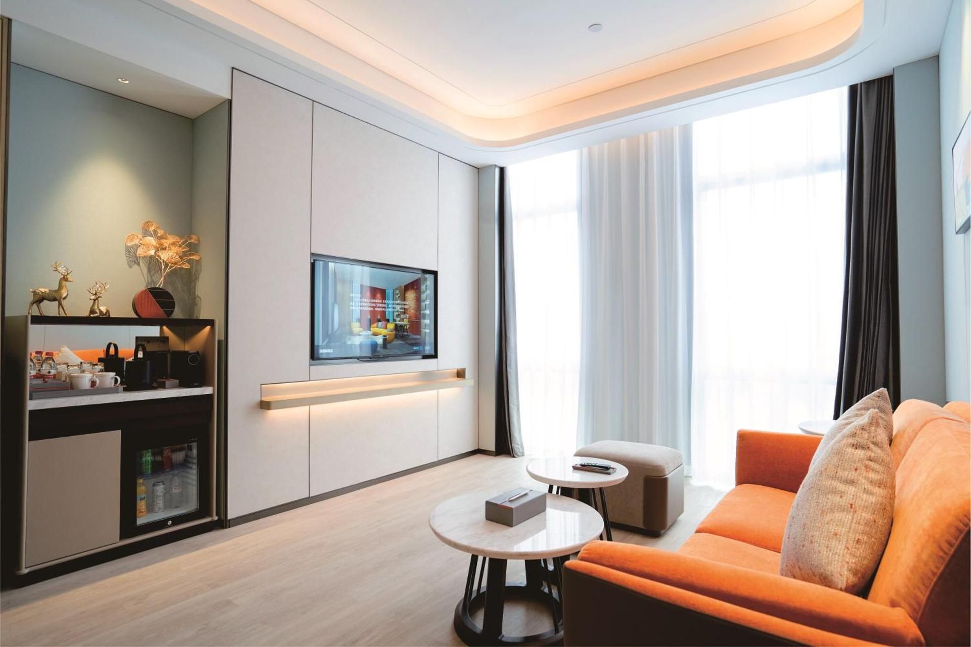 Premier Deluxe King Bed Room, Non-Smoking