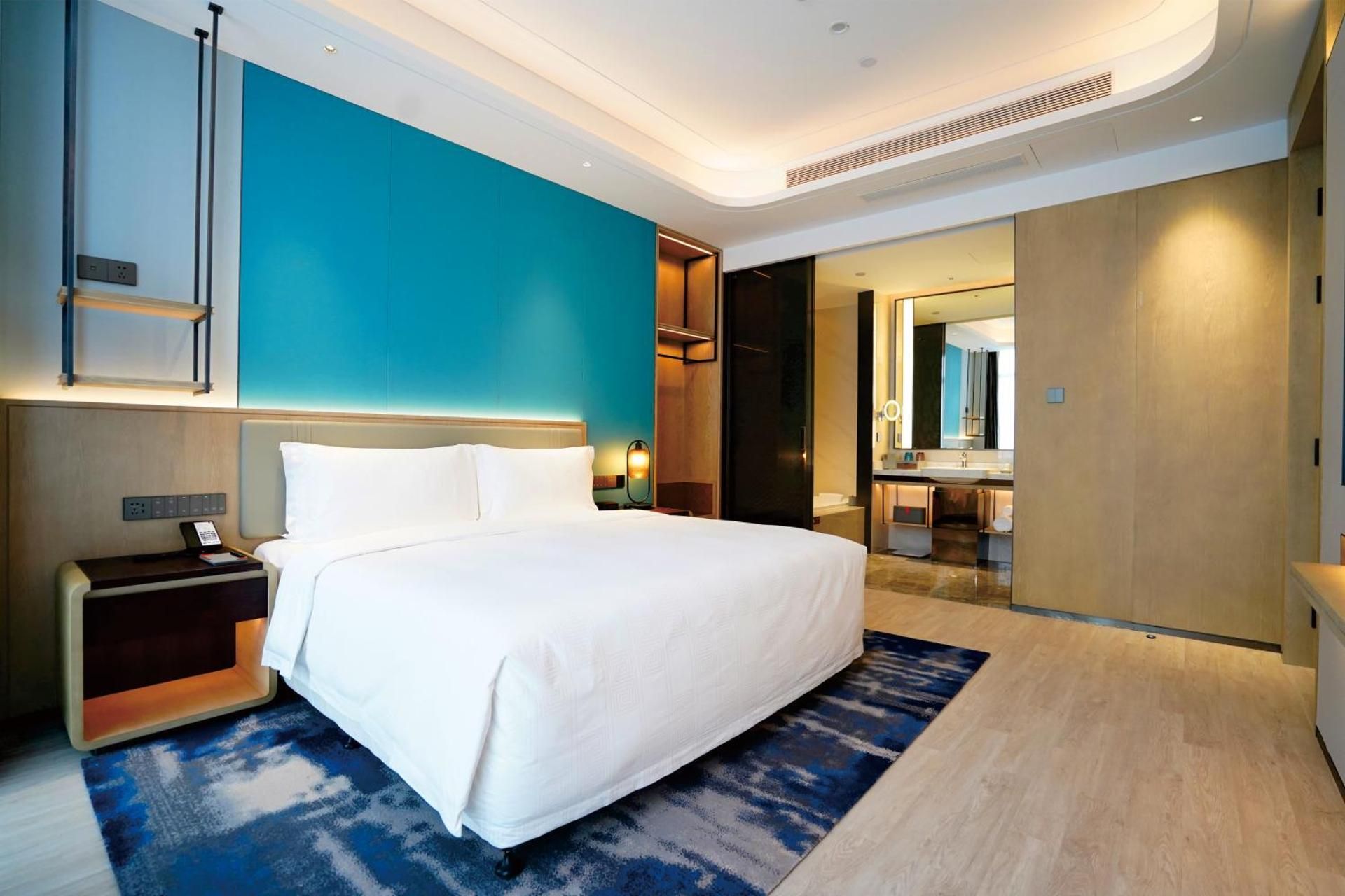 Superior Suite King Bed Room, Non-smoking