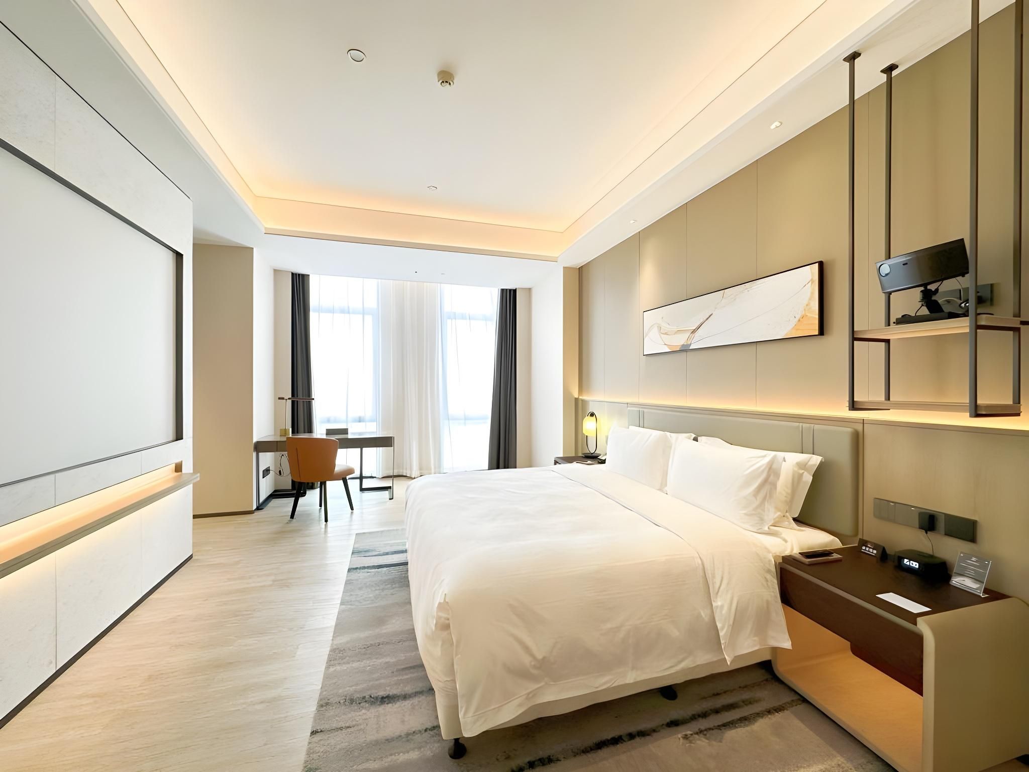 Wyndham Handan Congtai Deluxe Suite King Bed Room, Non-Smoking 2