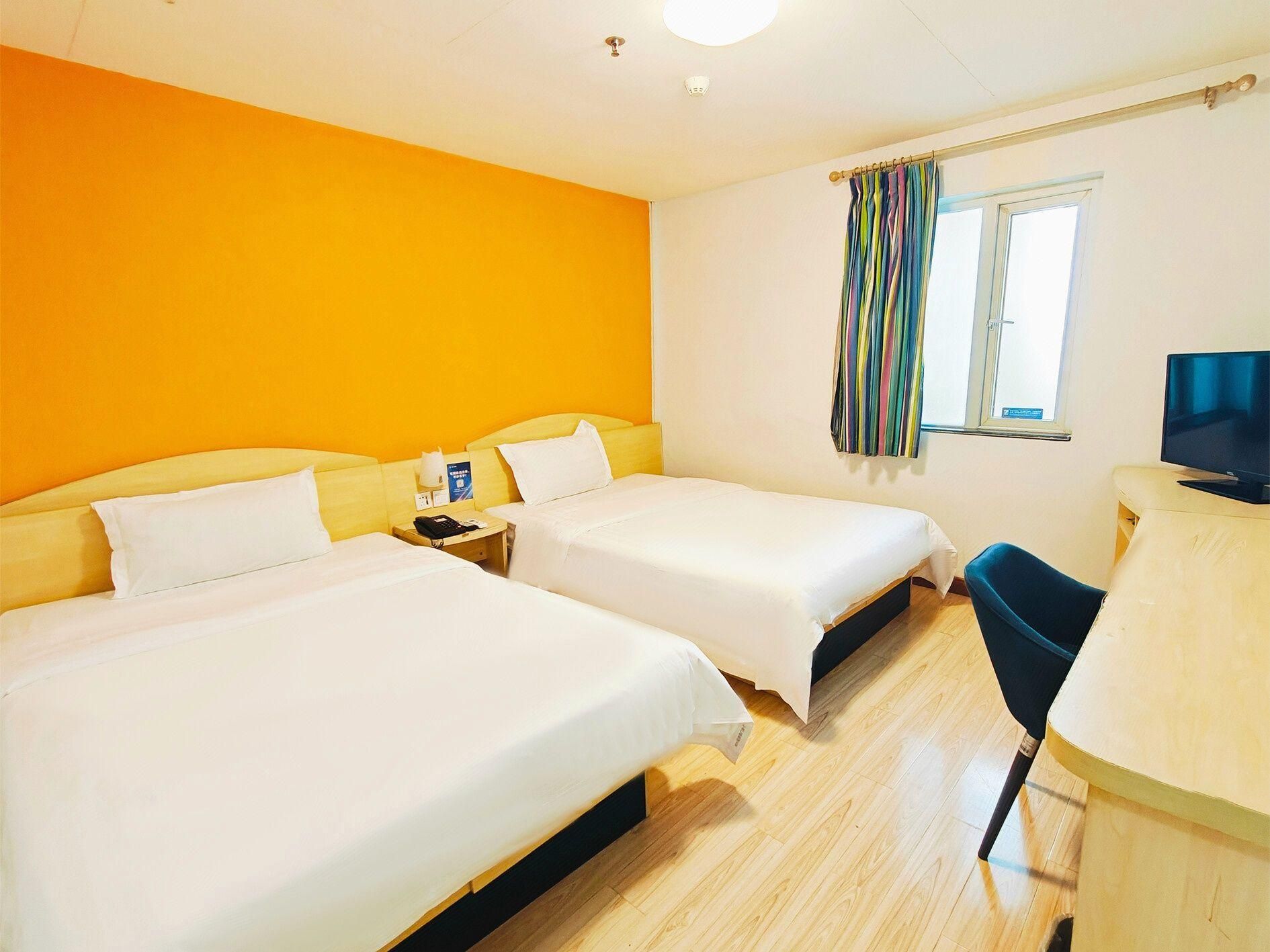 Zero Pressure Twin Room