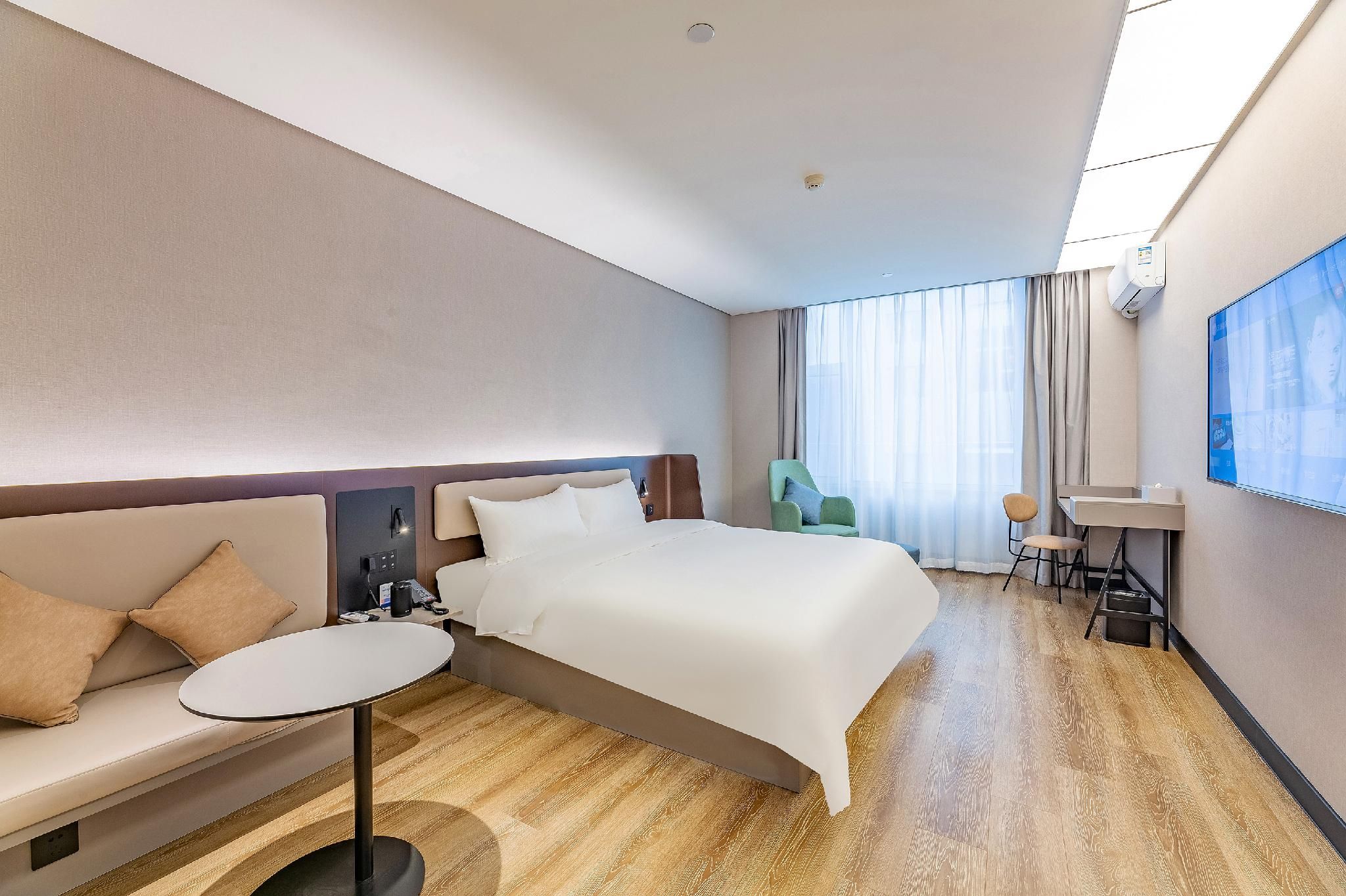 Huazhu - Superior BedRoom