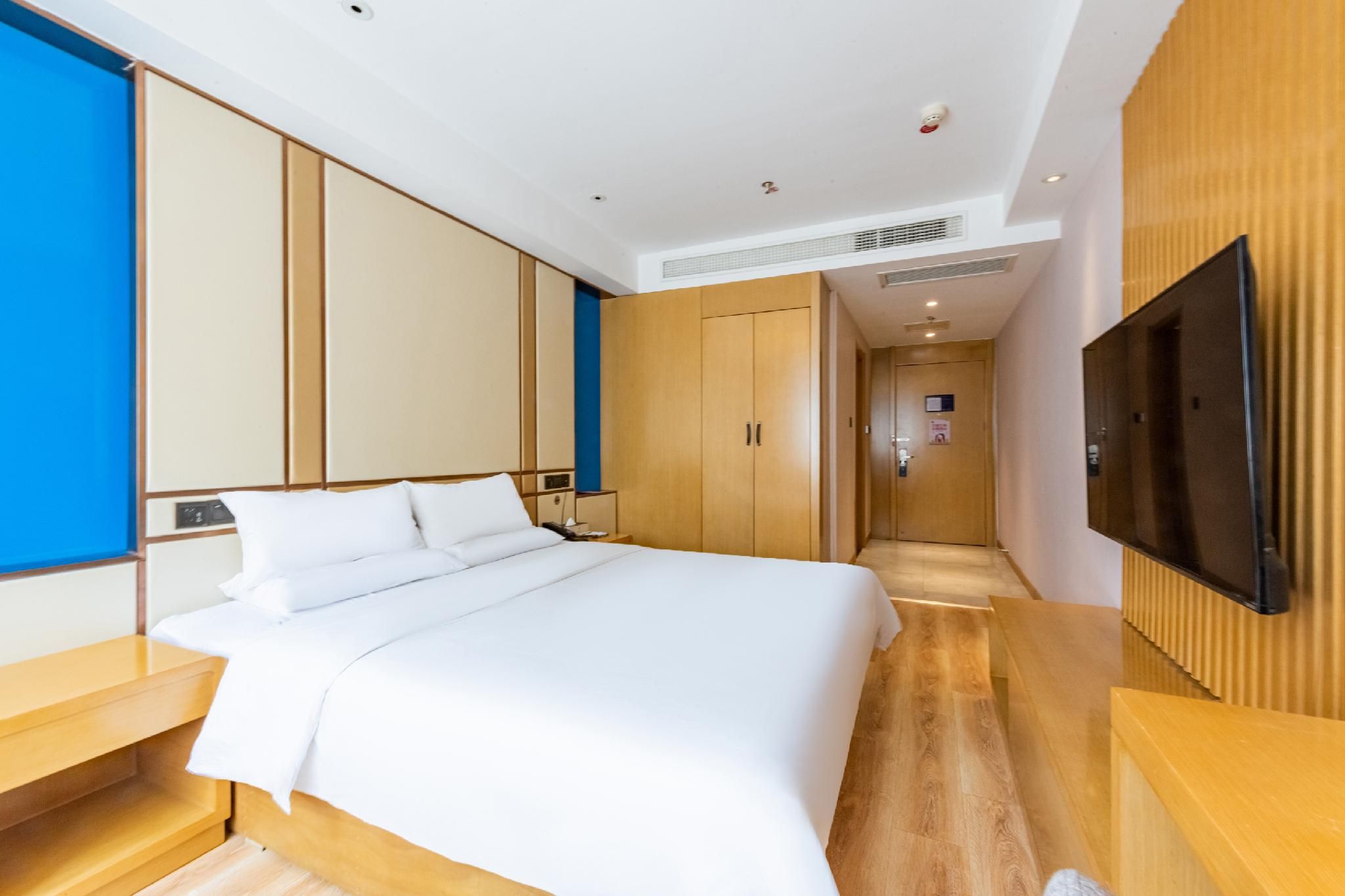 Huazhu - Superior BedRoom