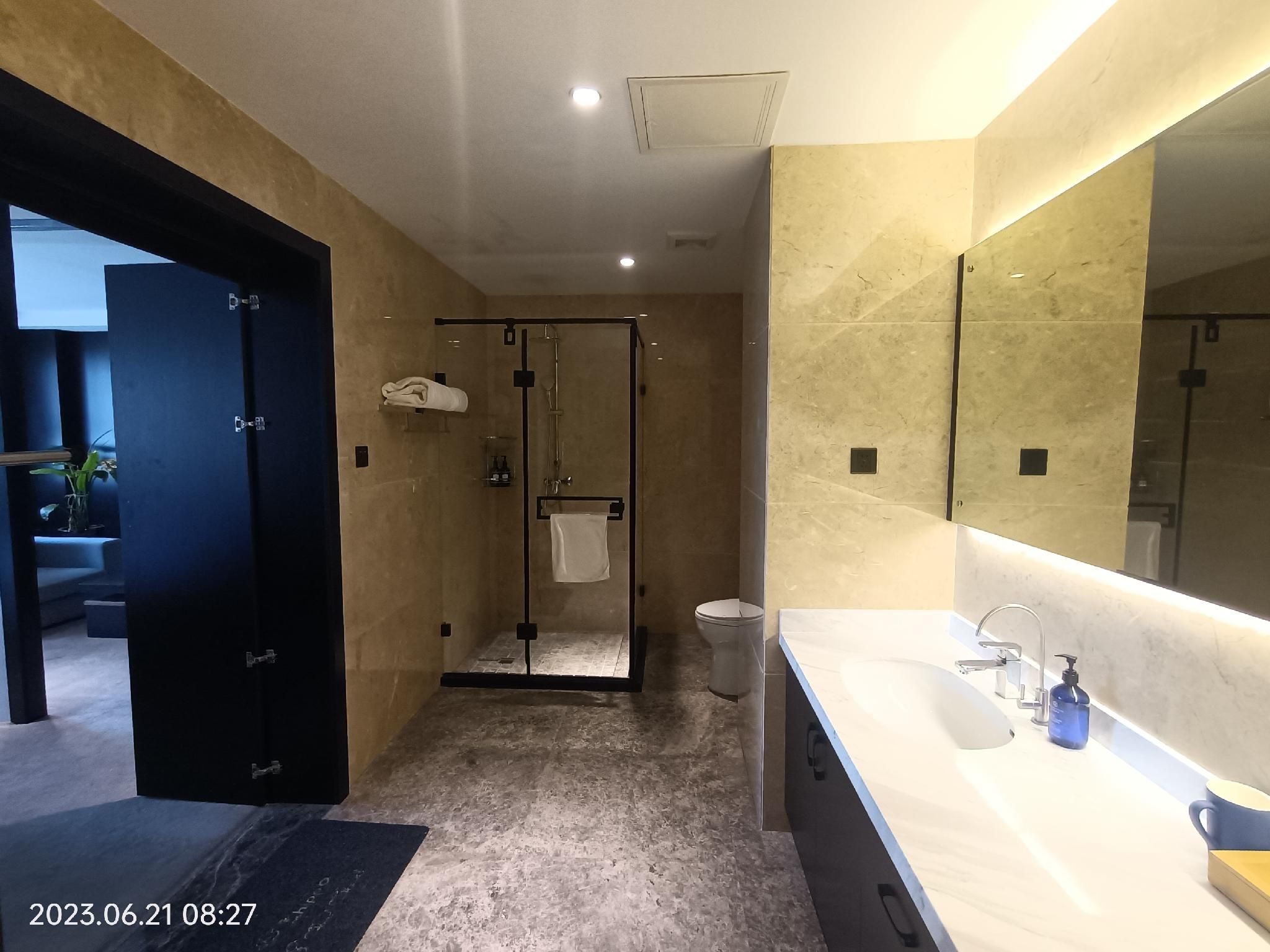 Huazhu - Suite