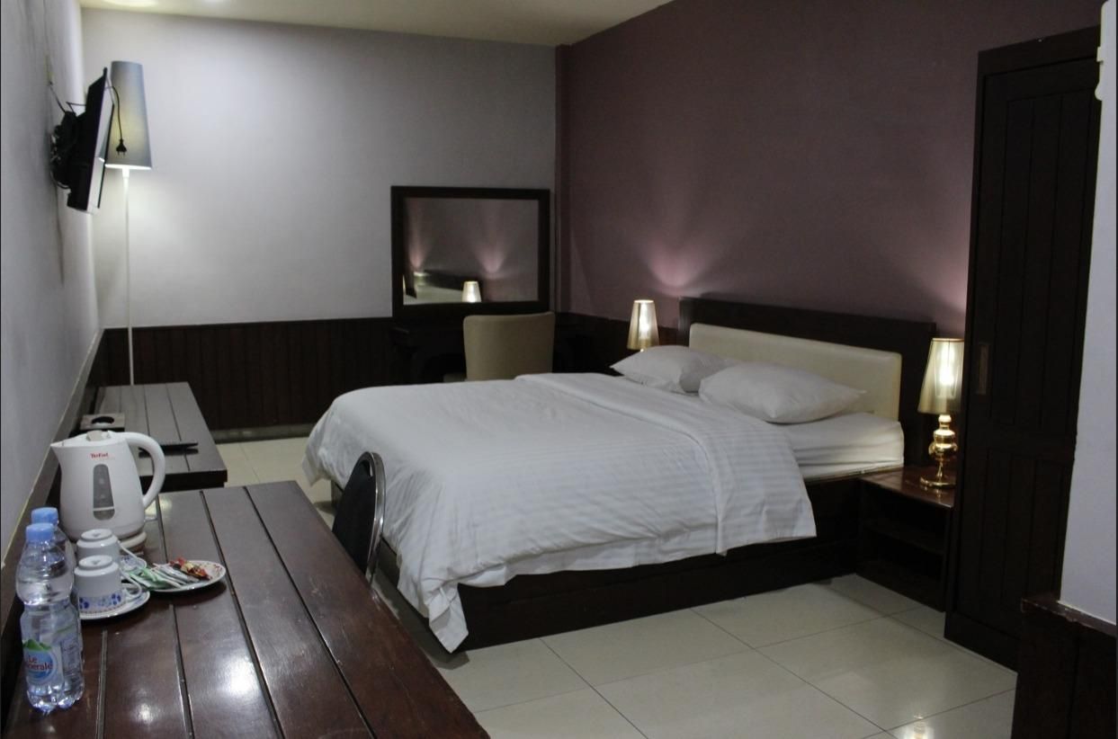 Executive Room