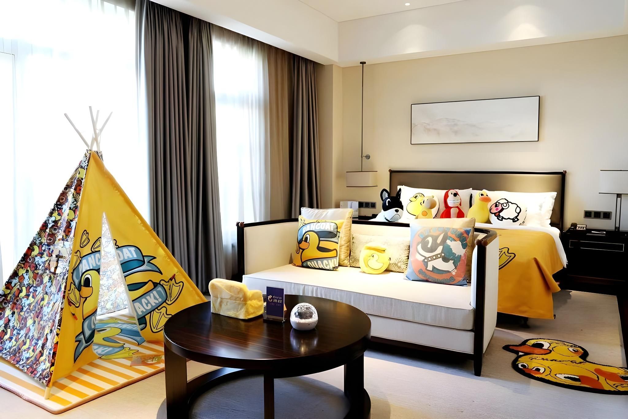 B.Duck Family Room