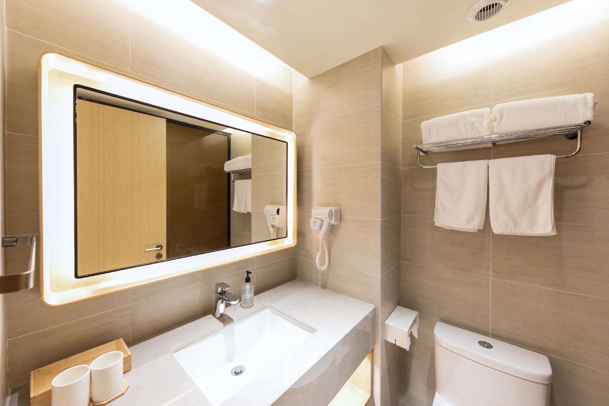 Huazhu - Speical Offer Guest Room