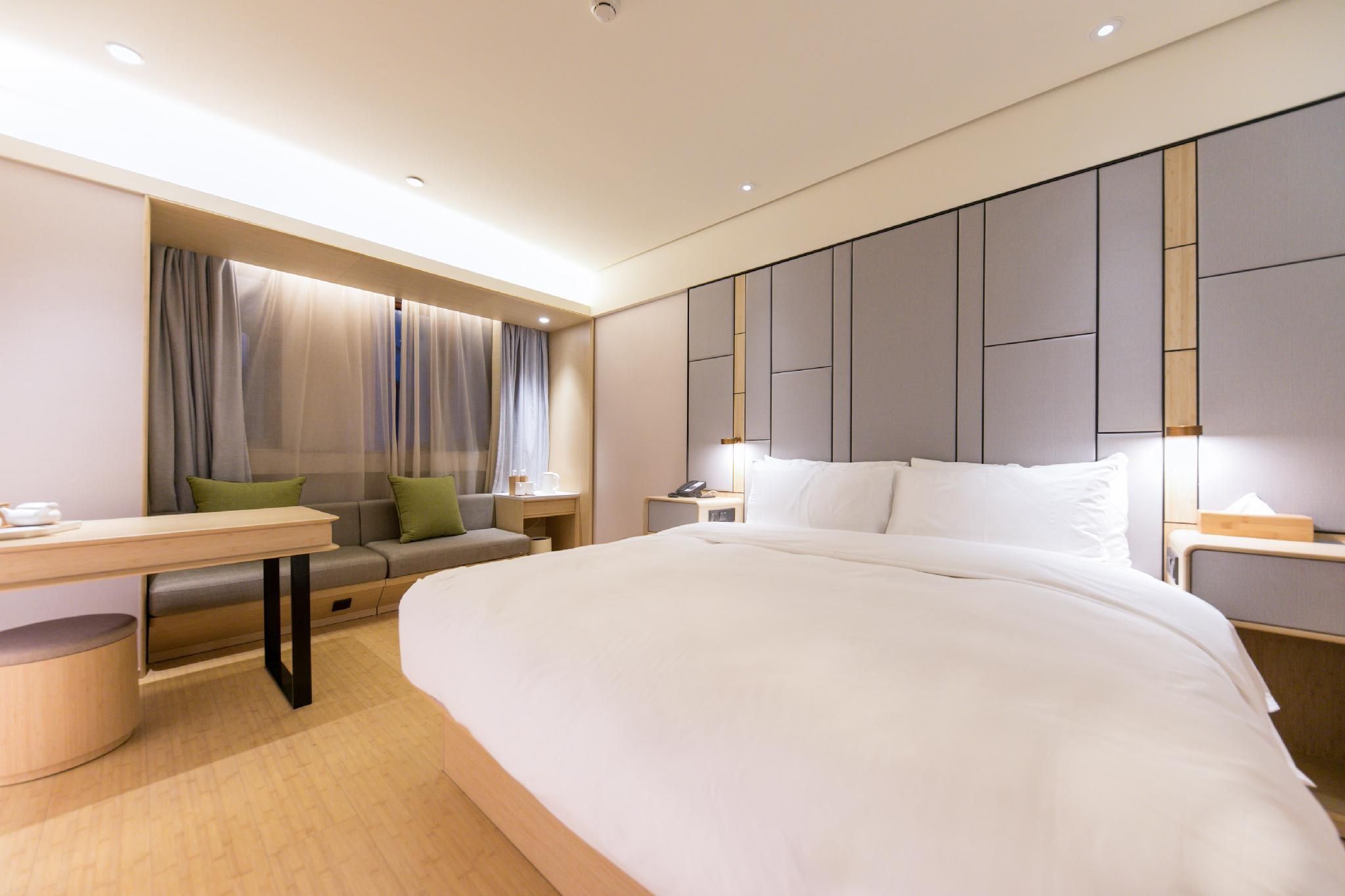 Huazhu - Superior BedRoom
