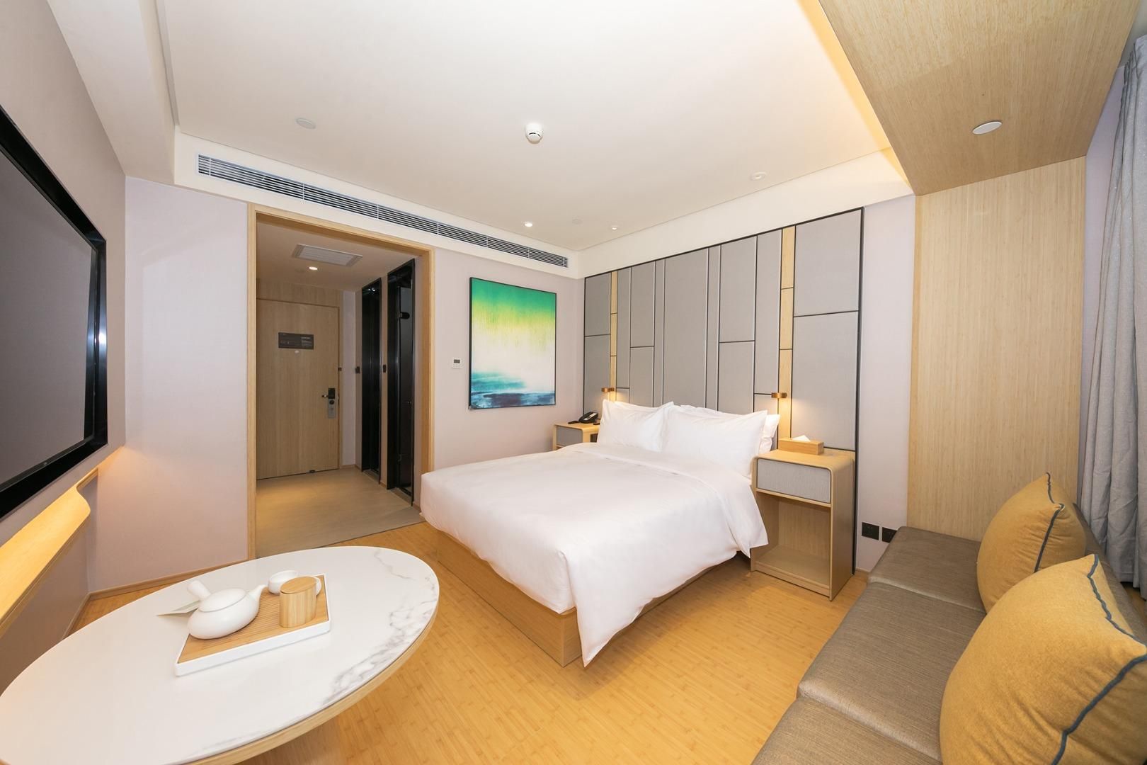 Huazhu - Room With Bed