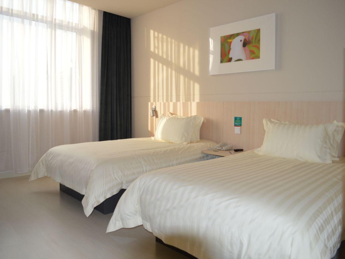 Business Standard Room A