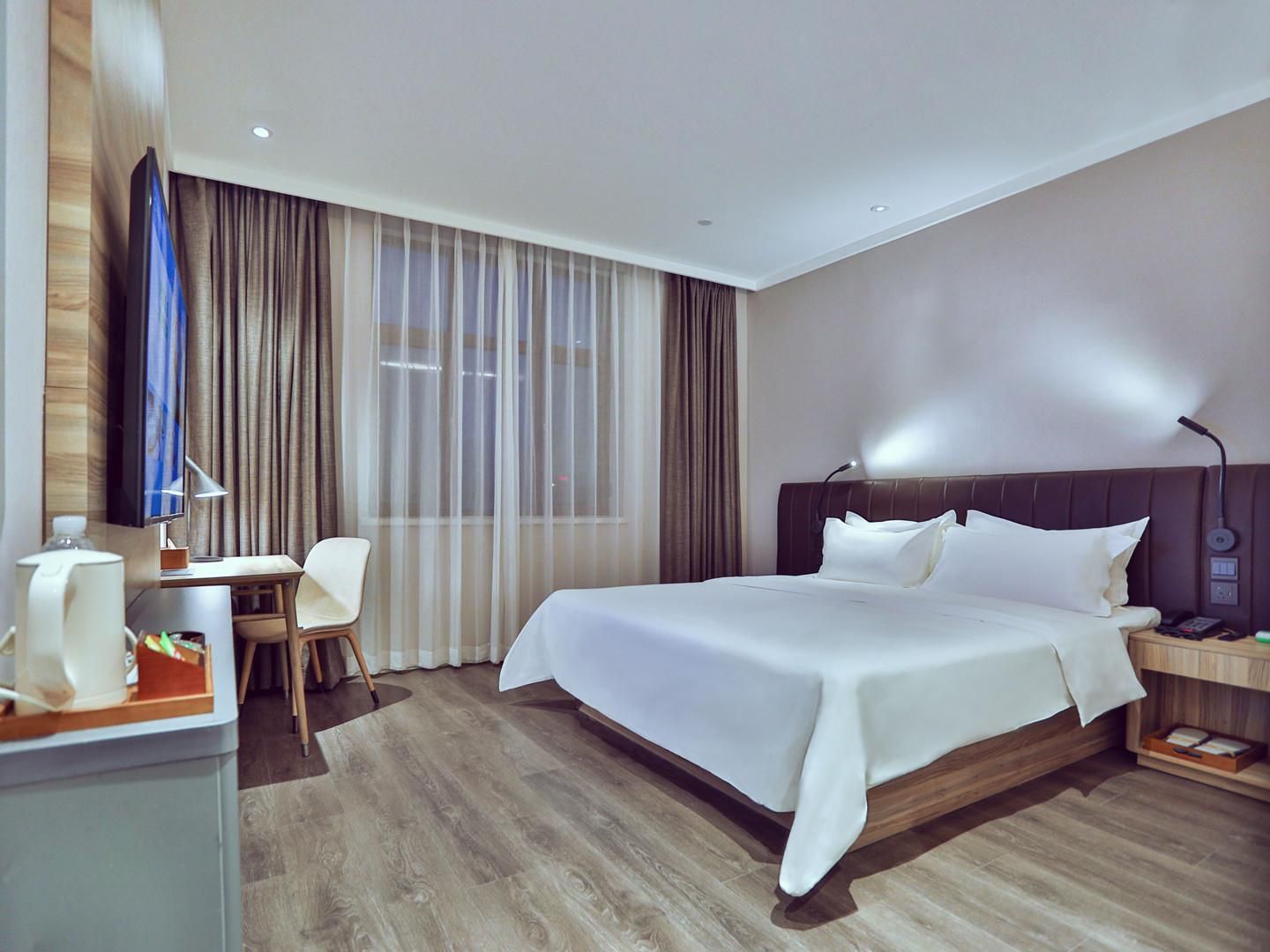 Hanting Premium Hotel Zhangjiakou Xuanhua North Railway Station Huazhu - Room With Bed 2