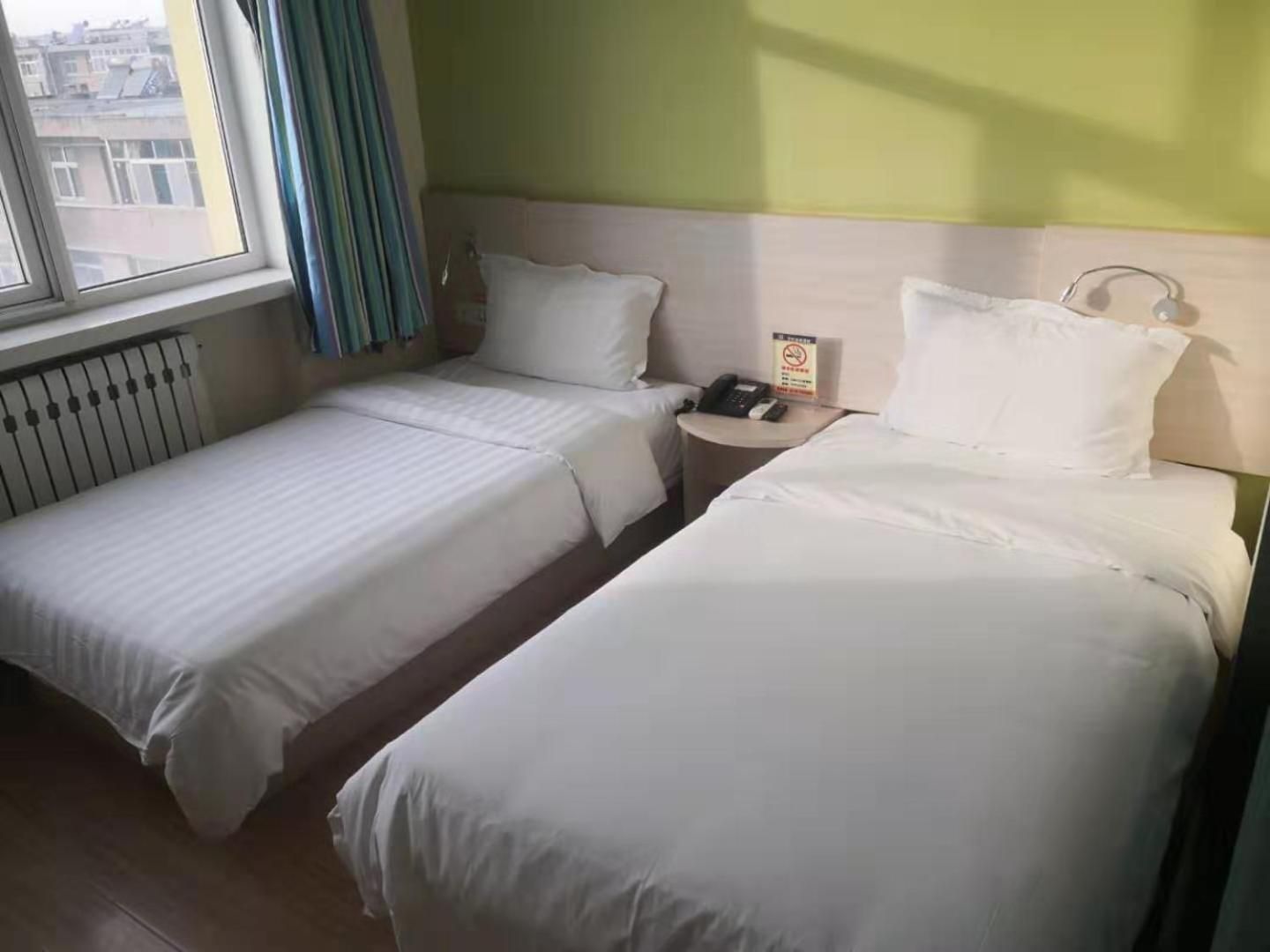 Comfortable Twin Room