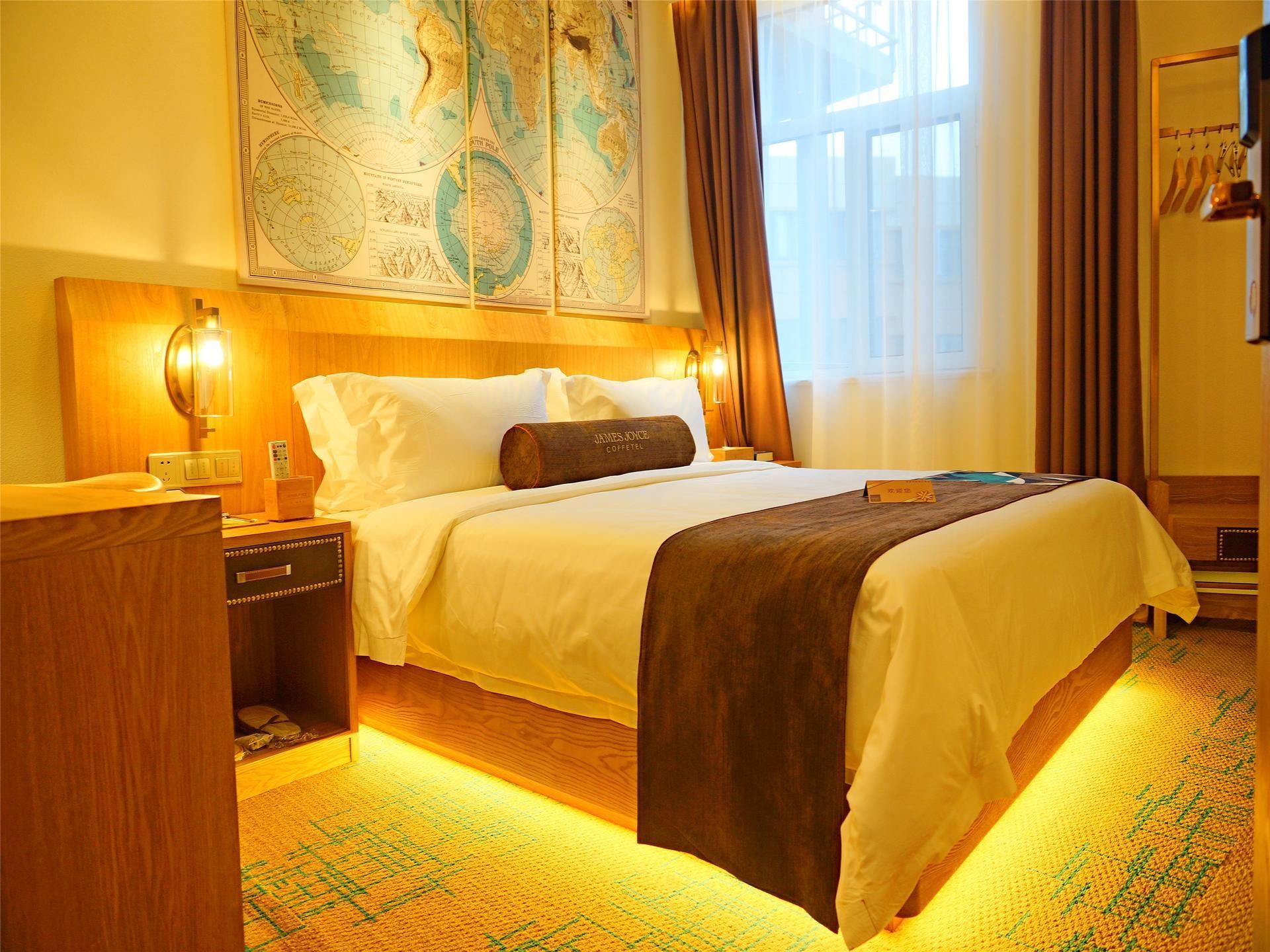 James Joyce - Chunxiang Bed Room