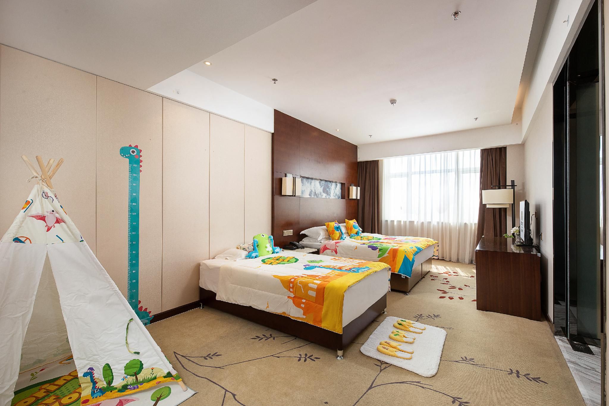 Rezen - Parent Child Room