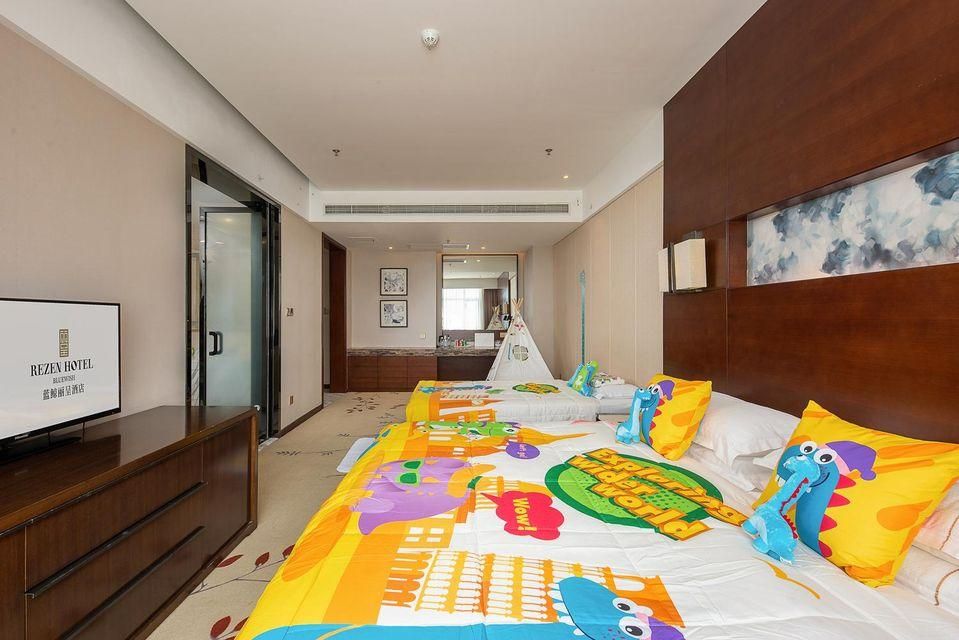 Rezen - Parent Child Room