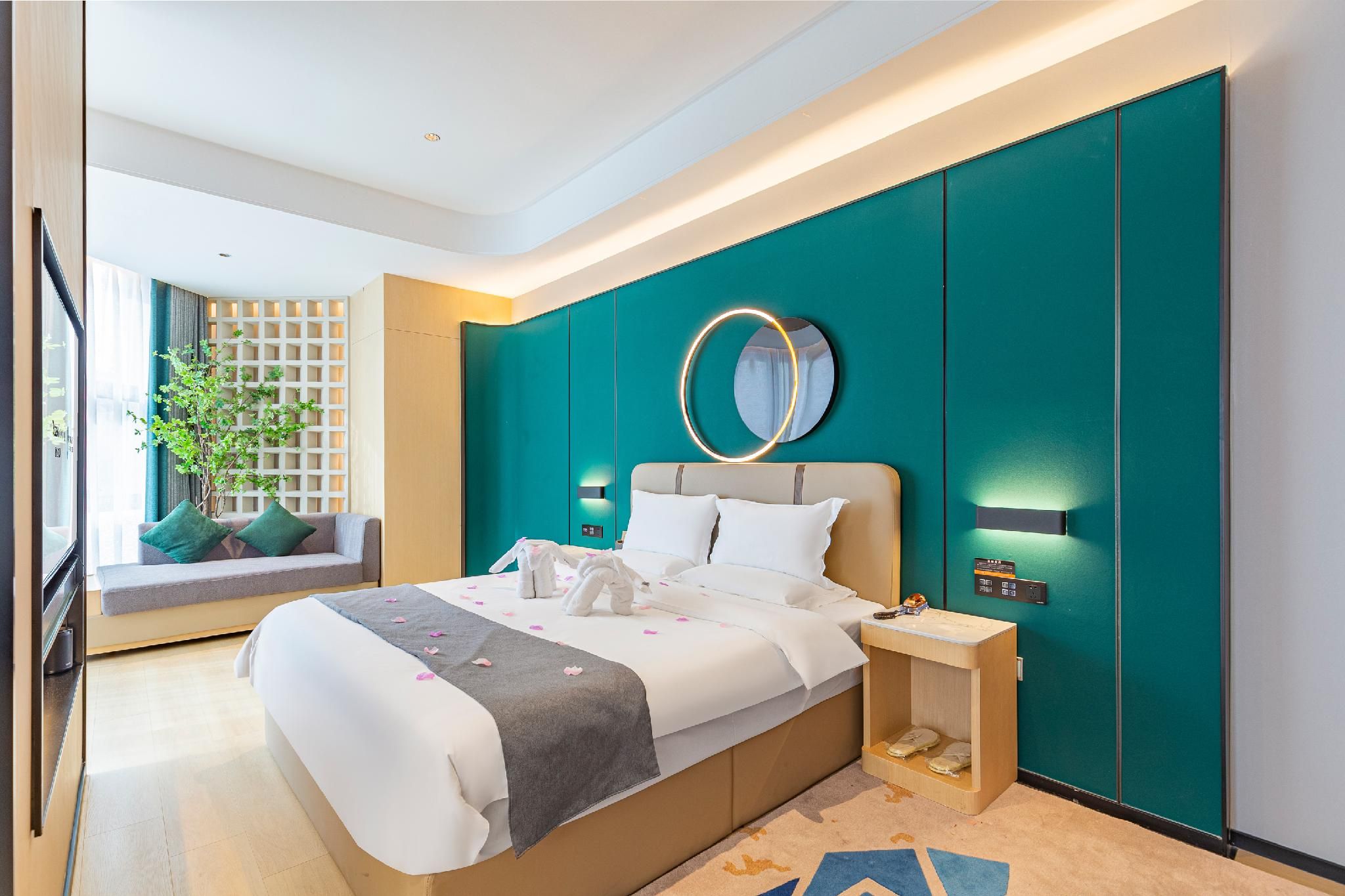 Deluxe Suite