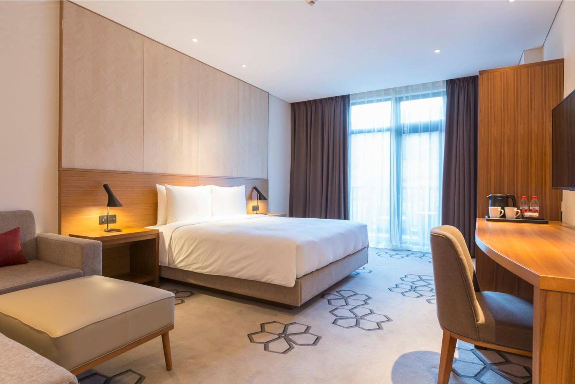 City View King Bed (with Sofa Bed)