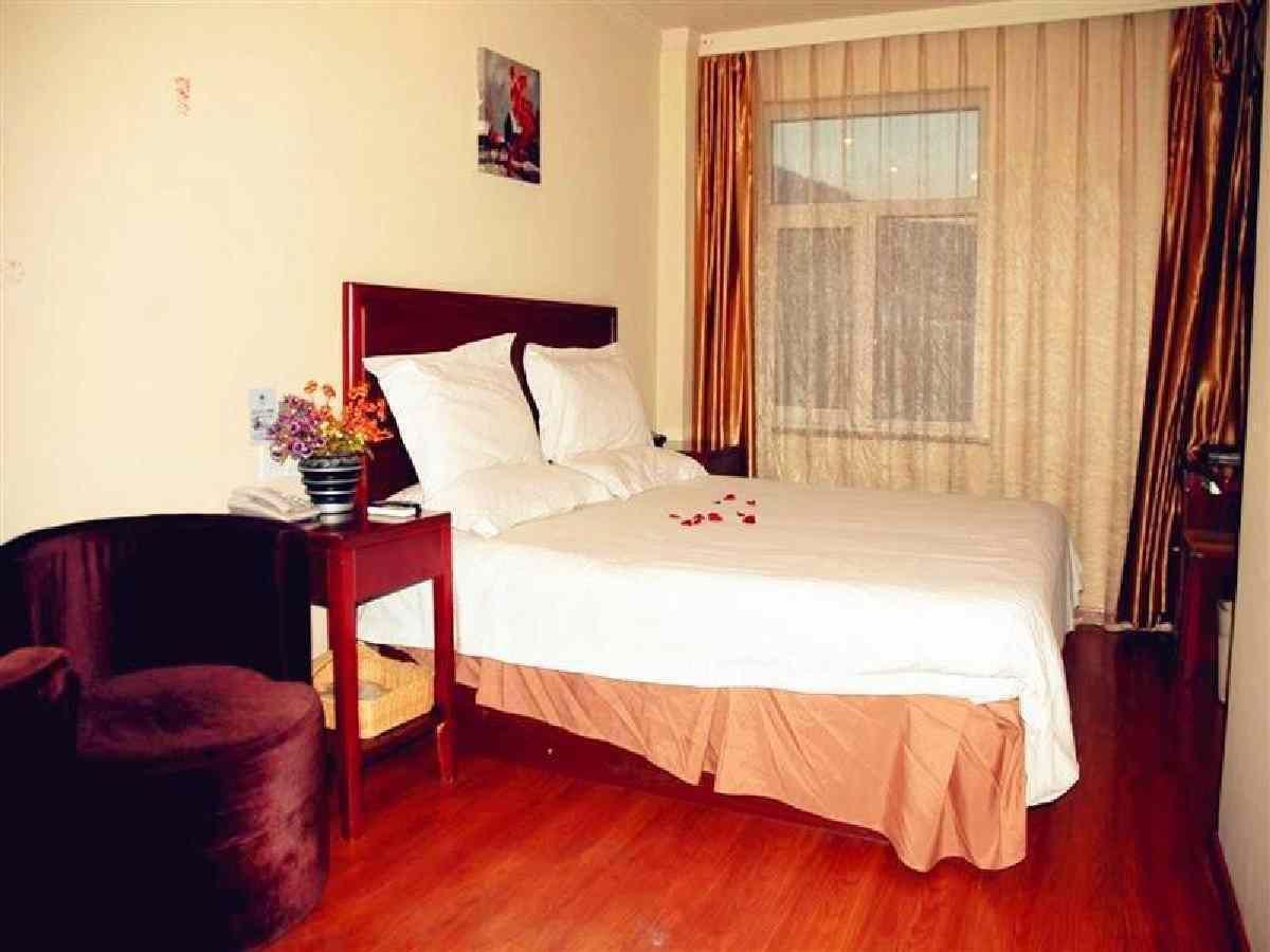 GTR - 1 Bed Guest Room no Window