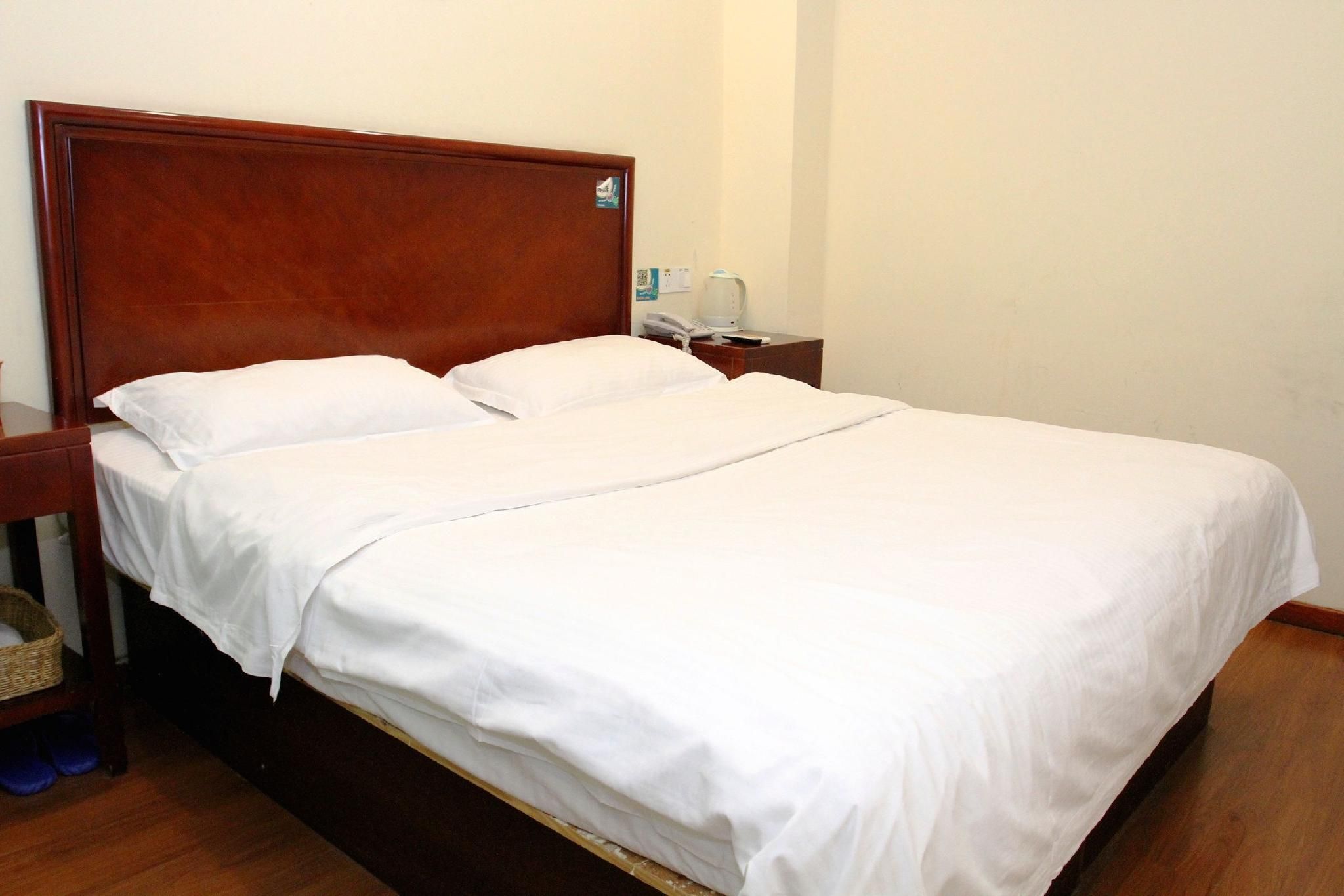 GTR - 1 Bed Guest Room no Window