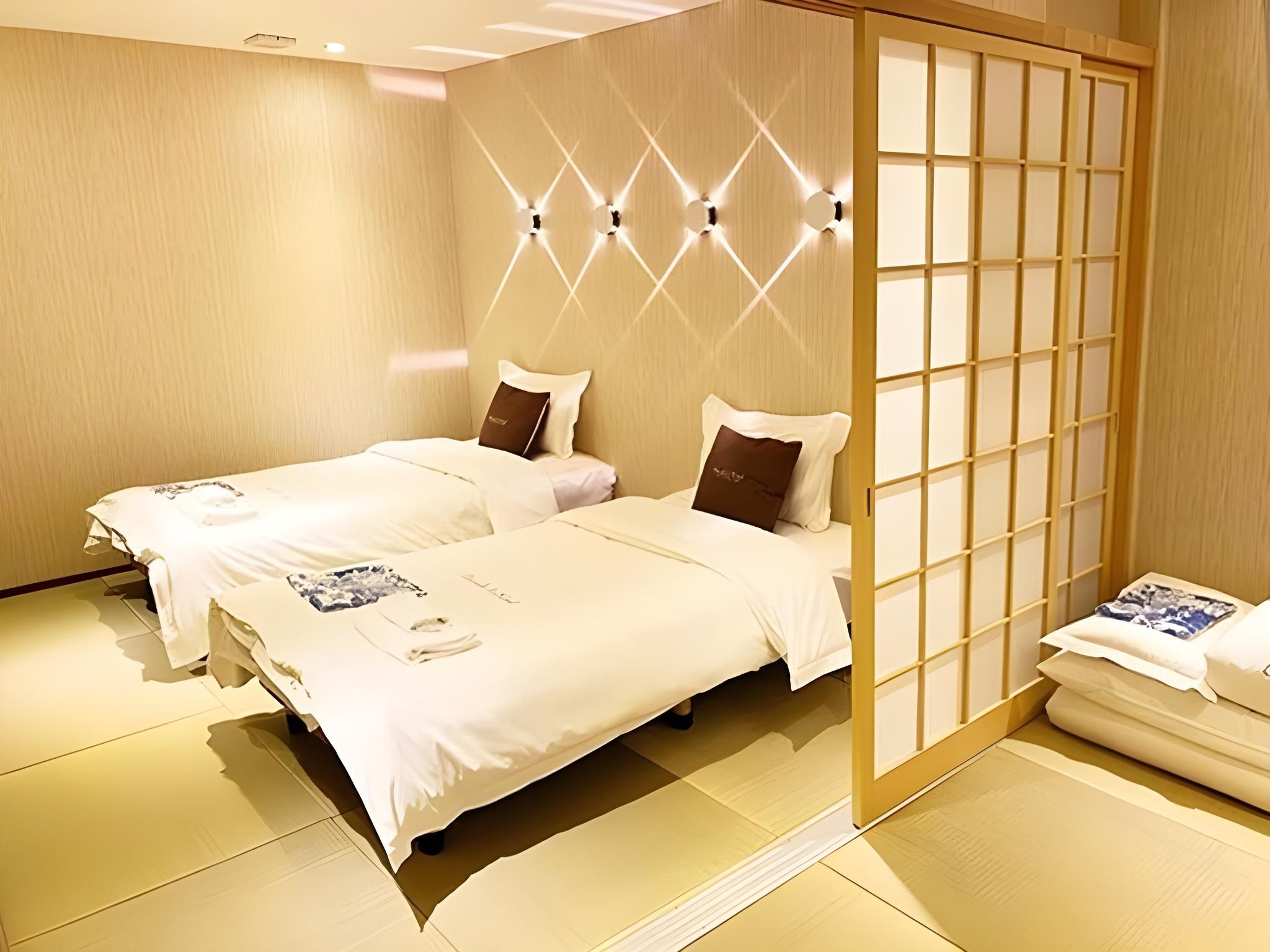 Premium Twin Room - Non-Smoking