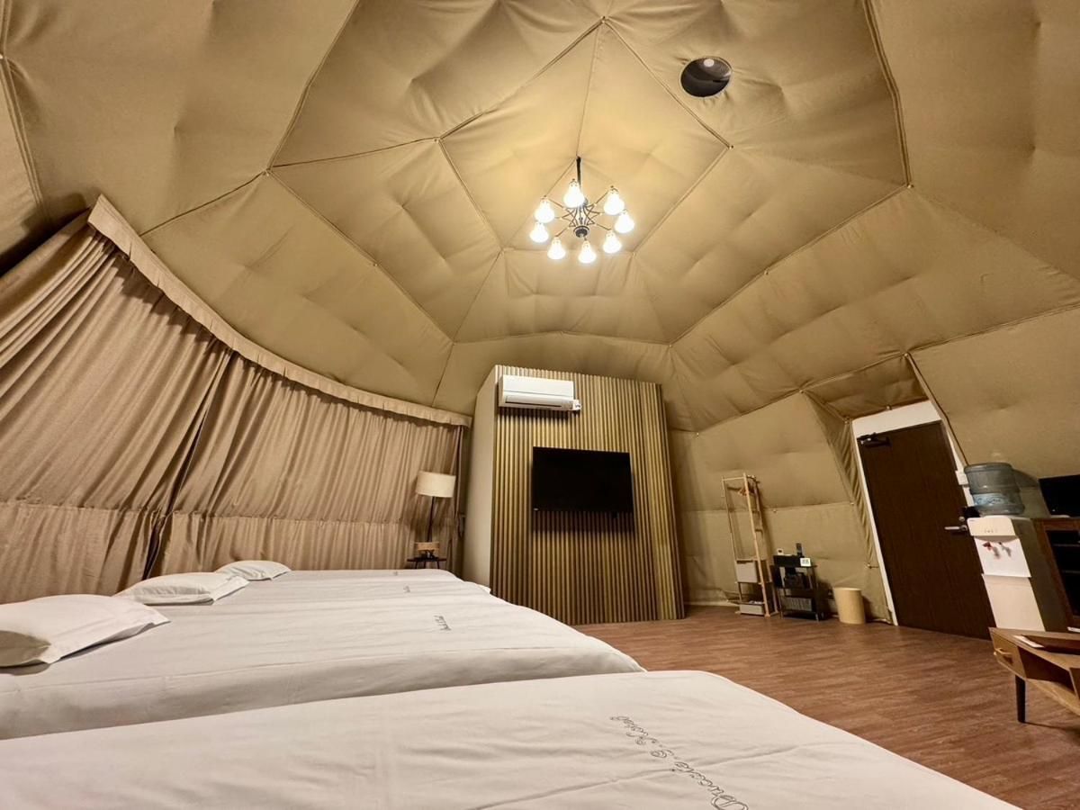 Dorm Tent Glamping with Cottage