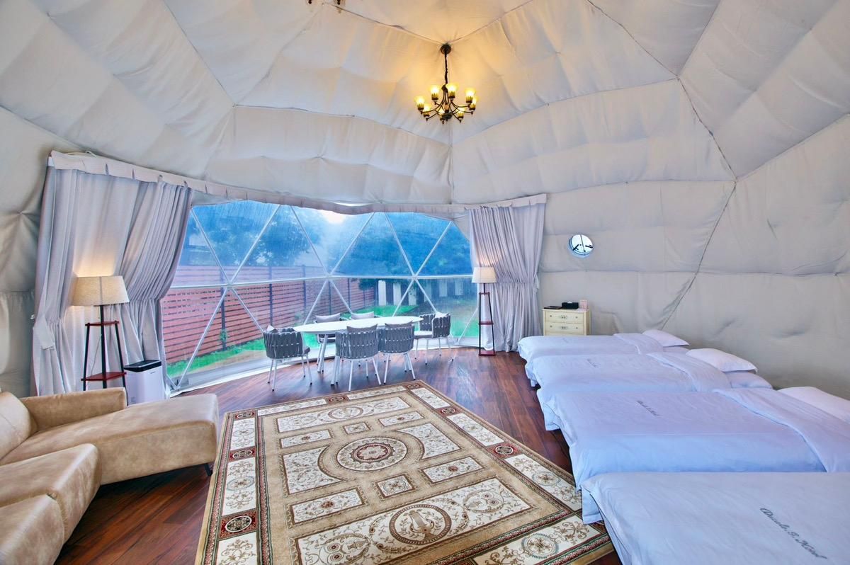 Glamping Villa Style Tent with Bathtub