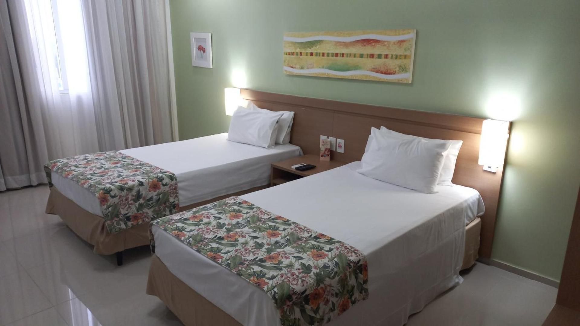 Deluxe Room (2 Adults + 1 Child)