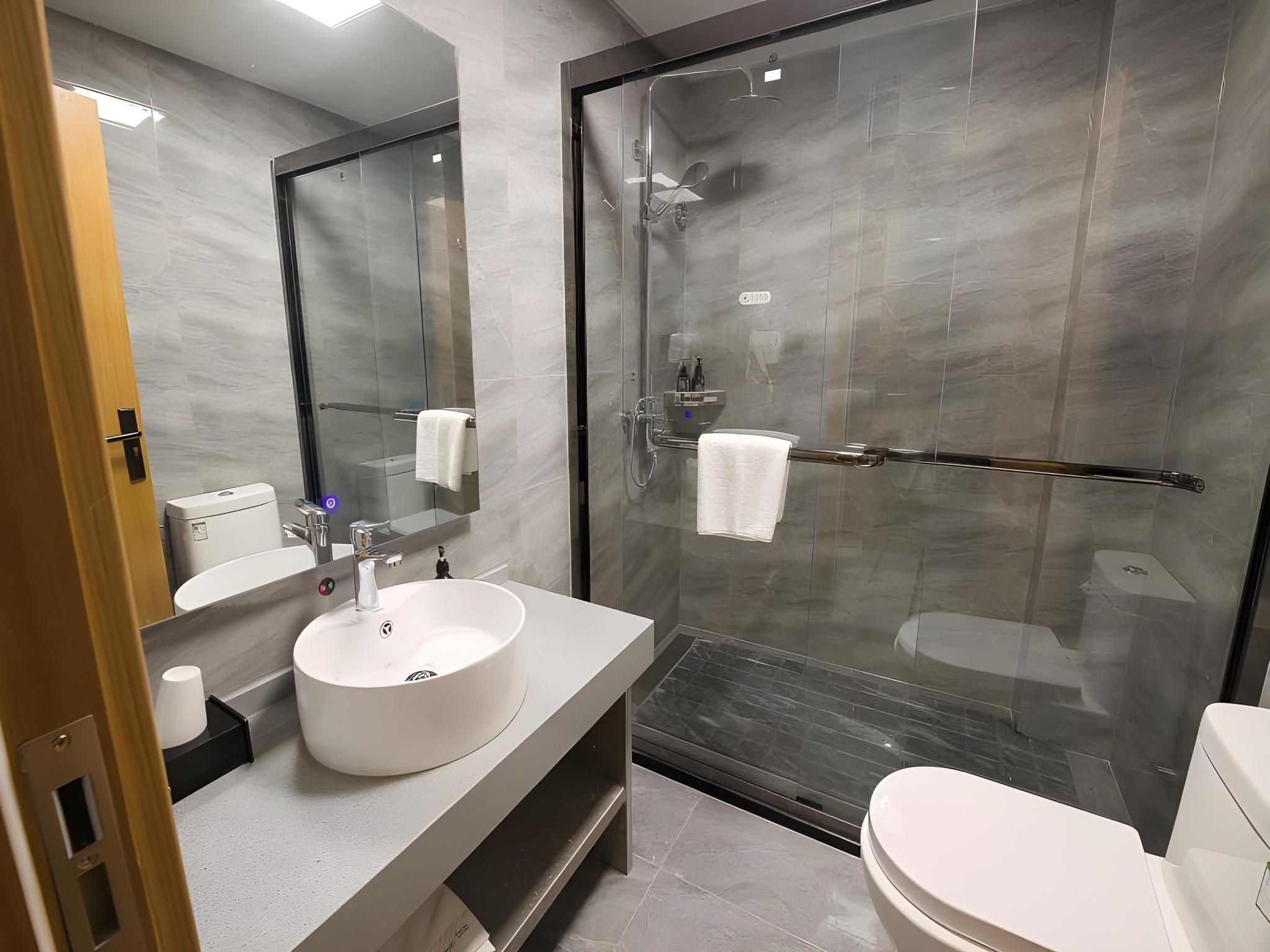 2 Bed Twin Superior Room